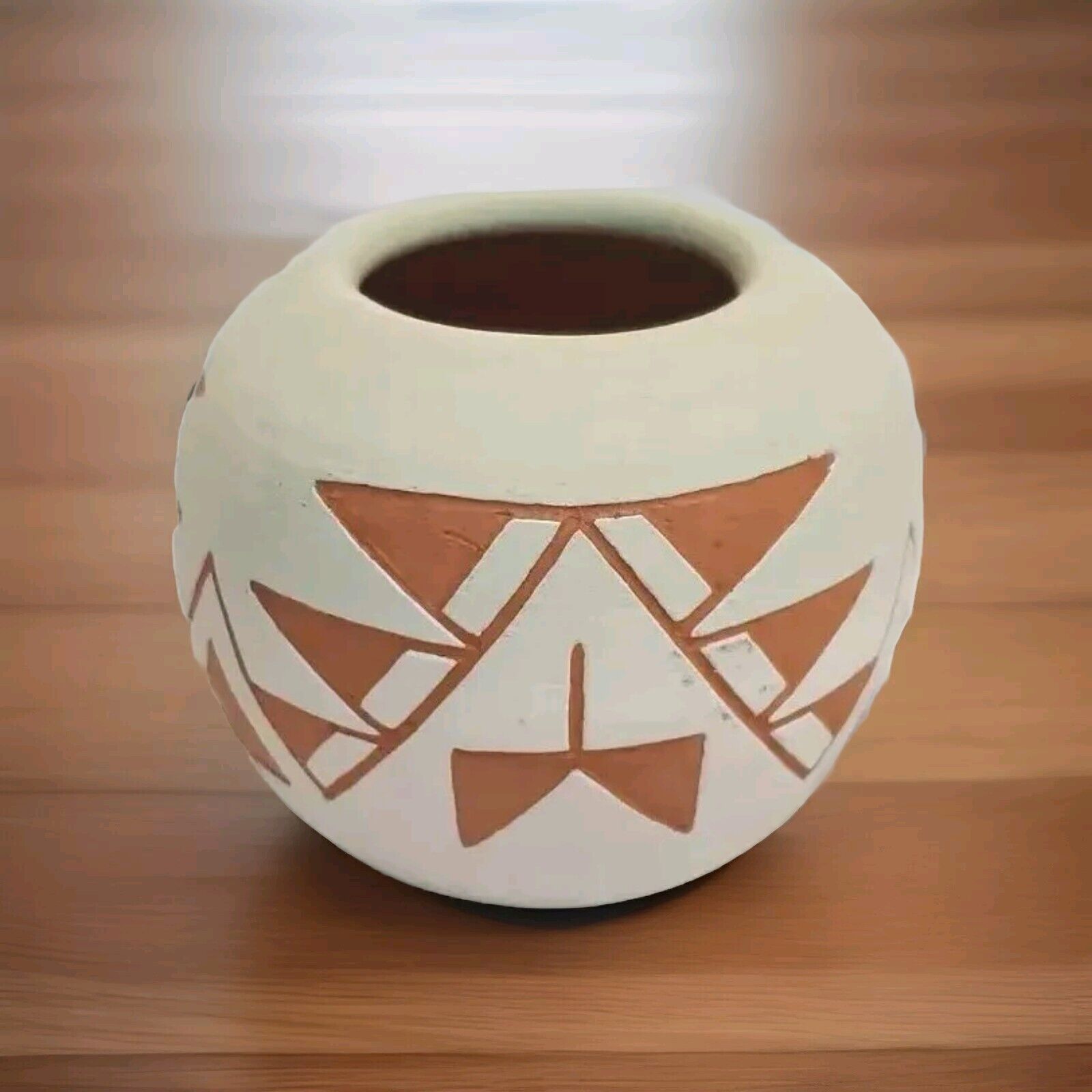 Vintage Signed Len Randall Little Buffalo Sioux Pottery Vase Native American 