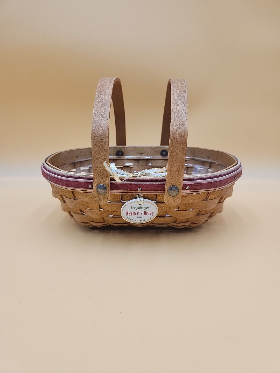 2006 Longaberger Tree Trimming Natures Berry Basket with Tie-On  and  Protector