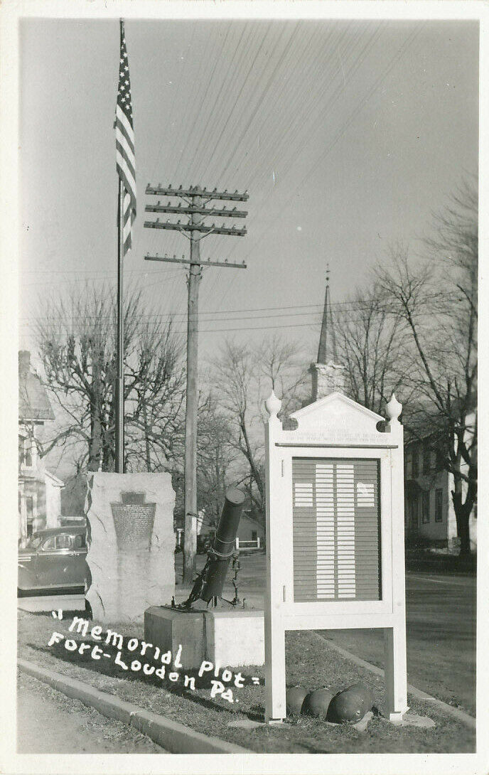 Fort Loudon PA * “Memorial Plot” RPPC 1940’s  Franklin Co. WWII   Lincoln Hwy.