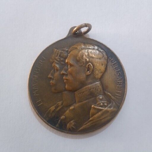 Genuine Old Belguim Bronze Medal LL. MM. ALBERT ELISABETH Child Soldier 1914 