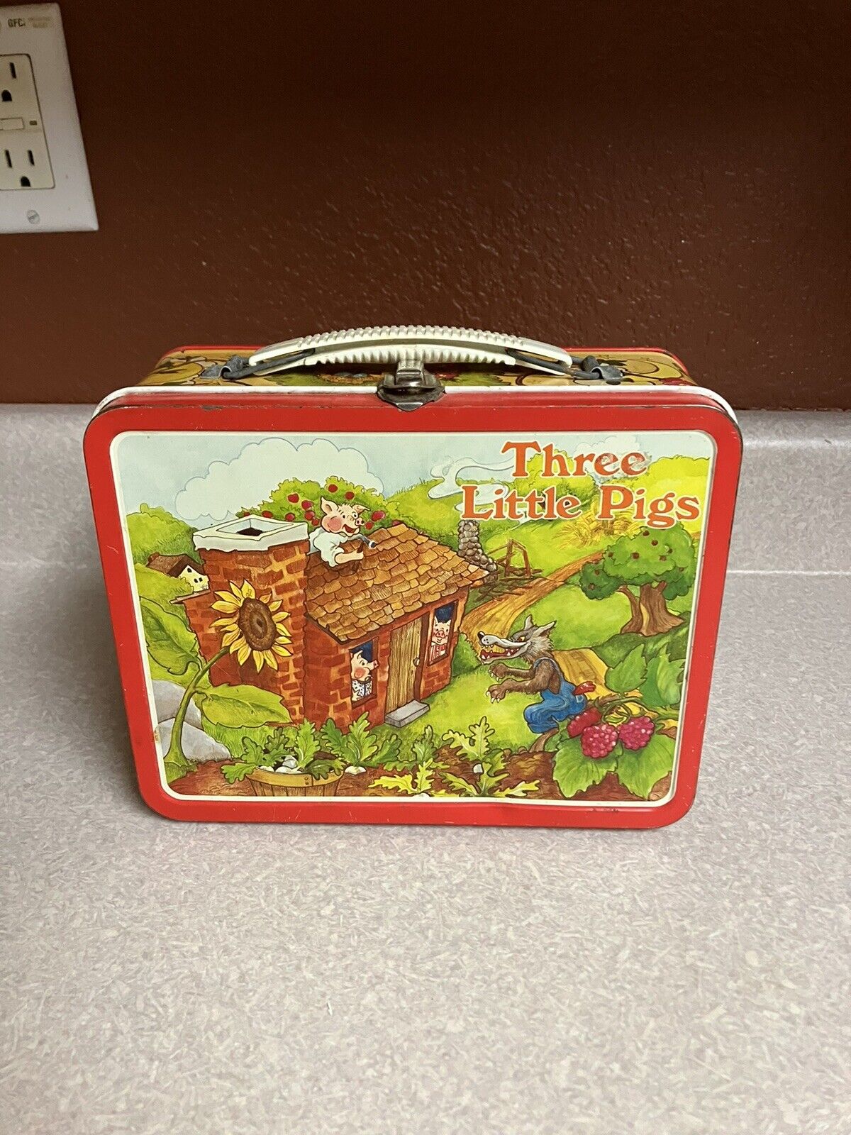 VINTAGE OHIO ART METAL LUNCH BOX THREE LITTLE PIGS 1982 Only ONE ON EBAY
