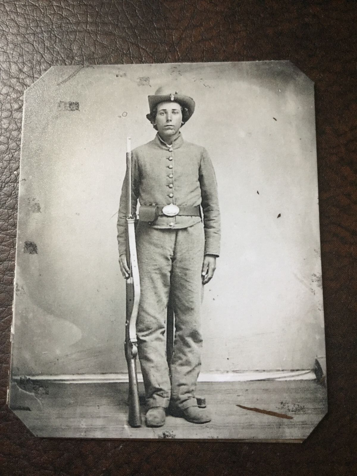 civil war Military Soldier With Rifle tintype C662RP