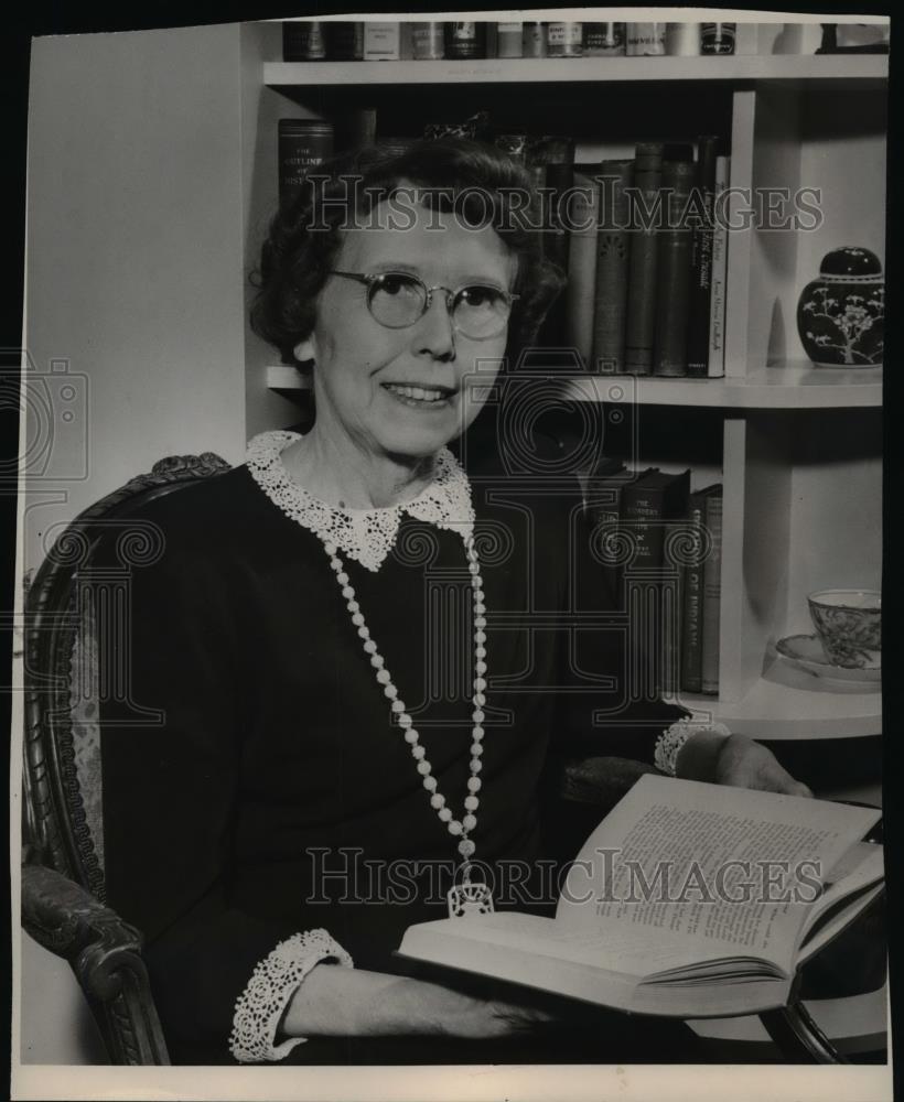 1949 Press Photo Author Mrs AE Jacobs - spa08899