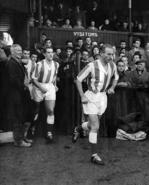 Stanley Mathews returns to Stoke Home again Stan trotts out ag- 1965 Old Photo