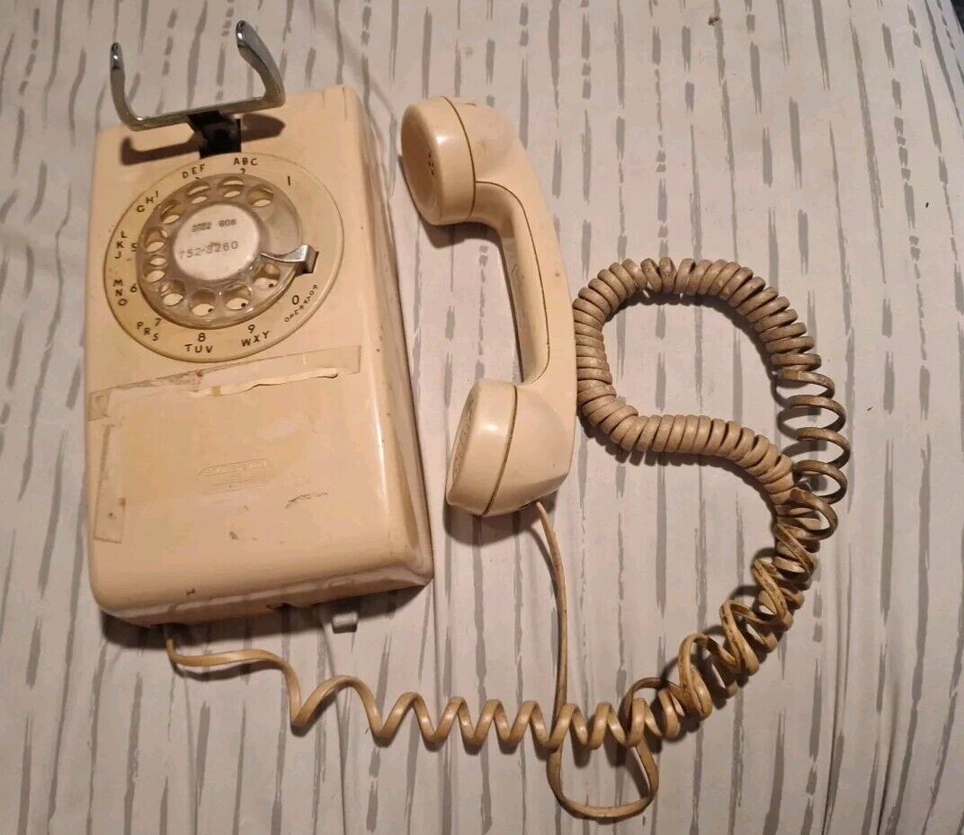 Vintage Western Electric Bell System Beige Wall Mount Rotary Telephone A/B 554