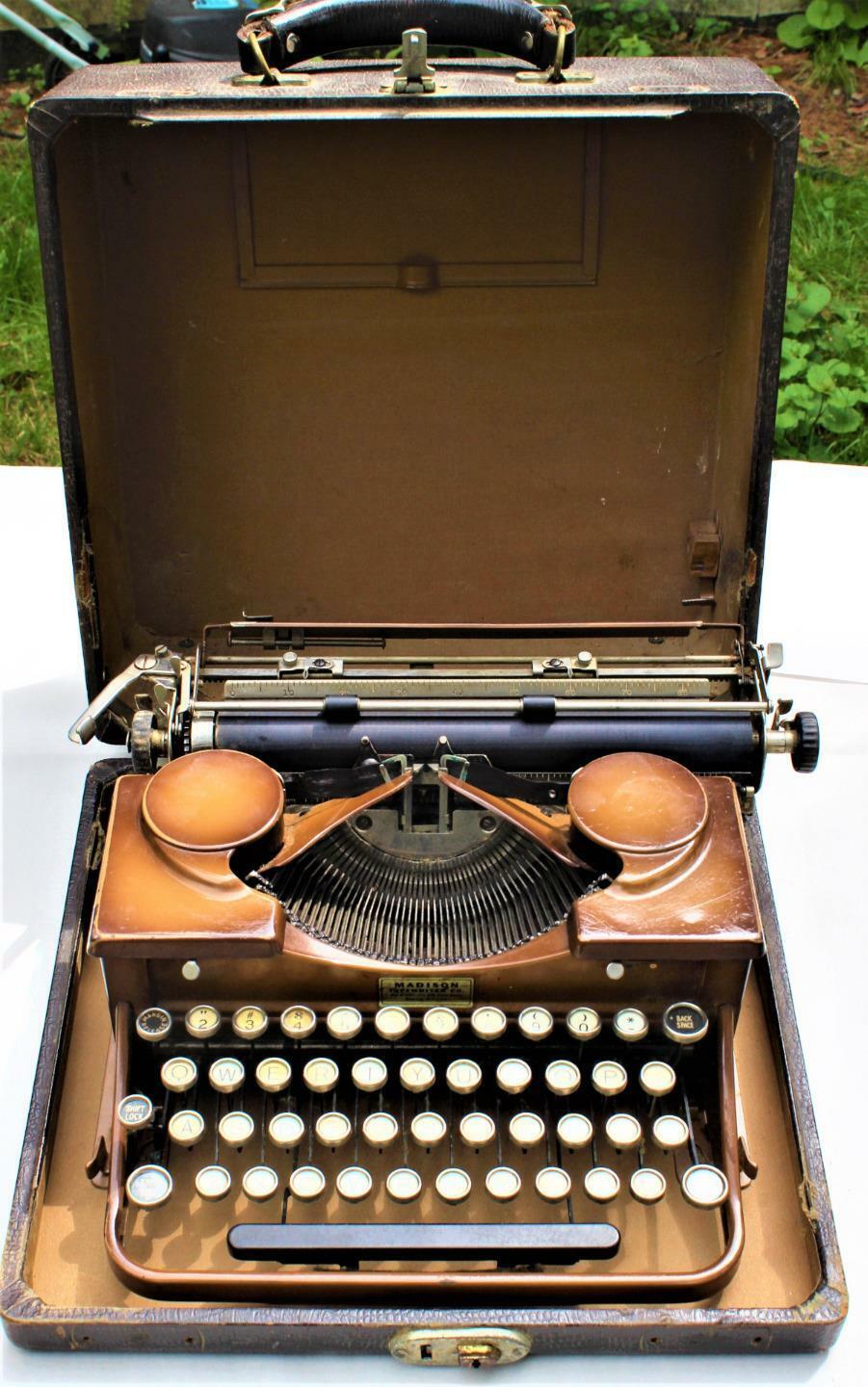 1931 Royal P Portable Typewriter Rare Duotone Green Antique P292968,Magnificant