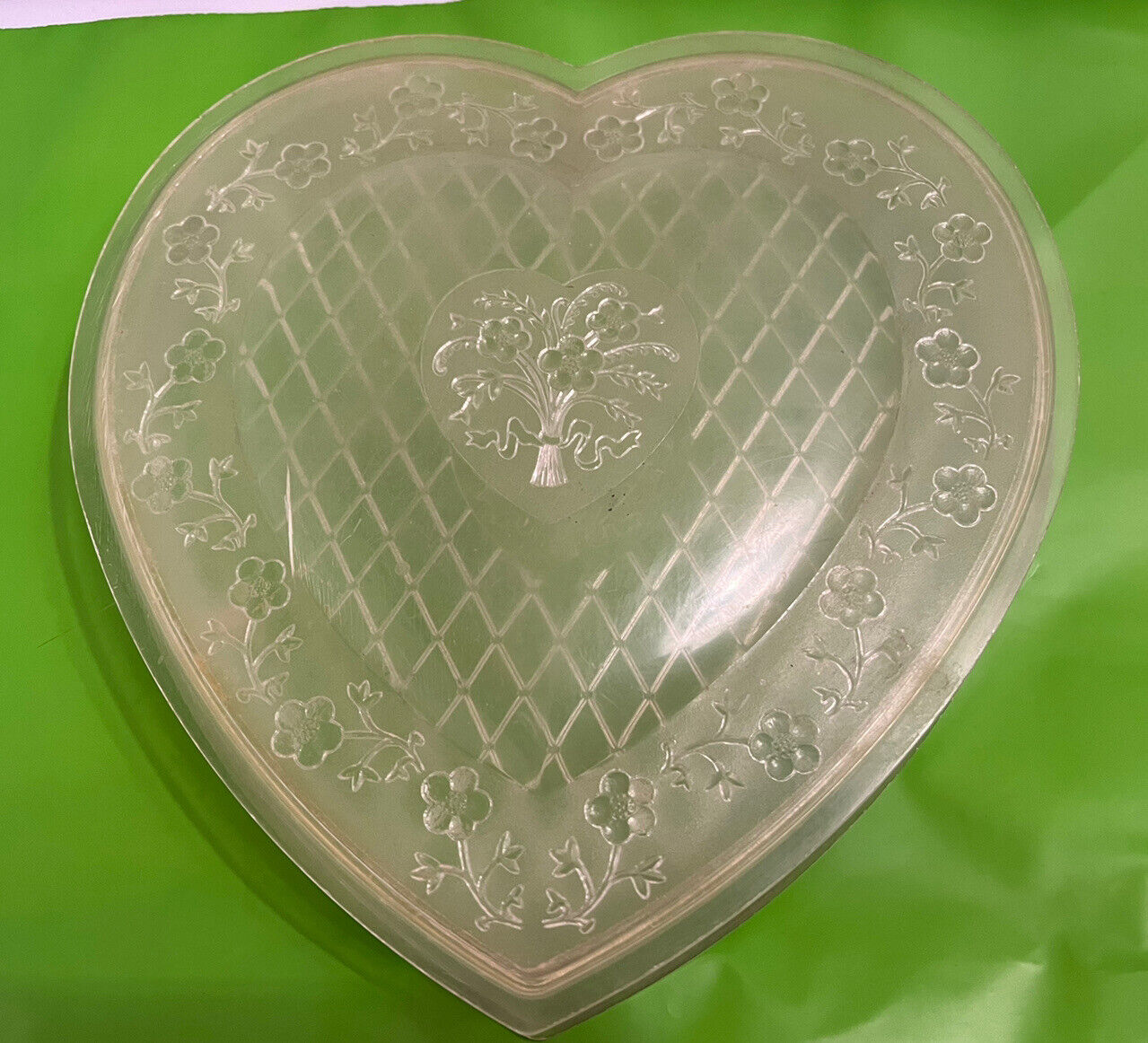 Vintage RARE Heart Shaped Clear Yellowed Plastic Candy Trinket Box 9.5” X 9.25