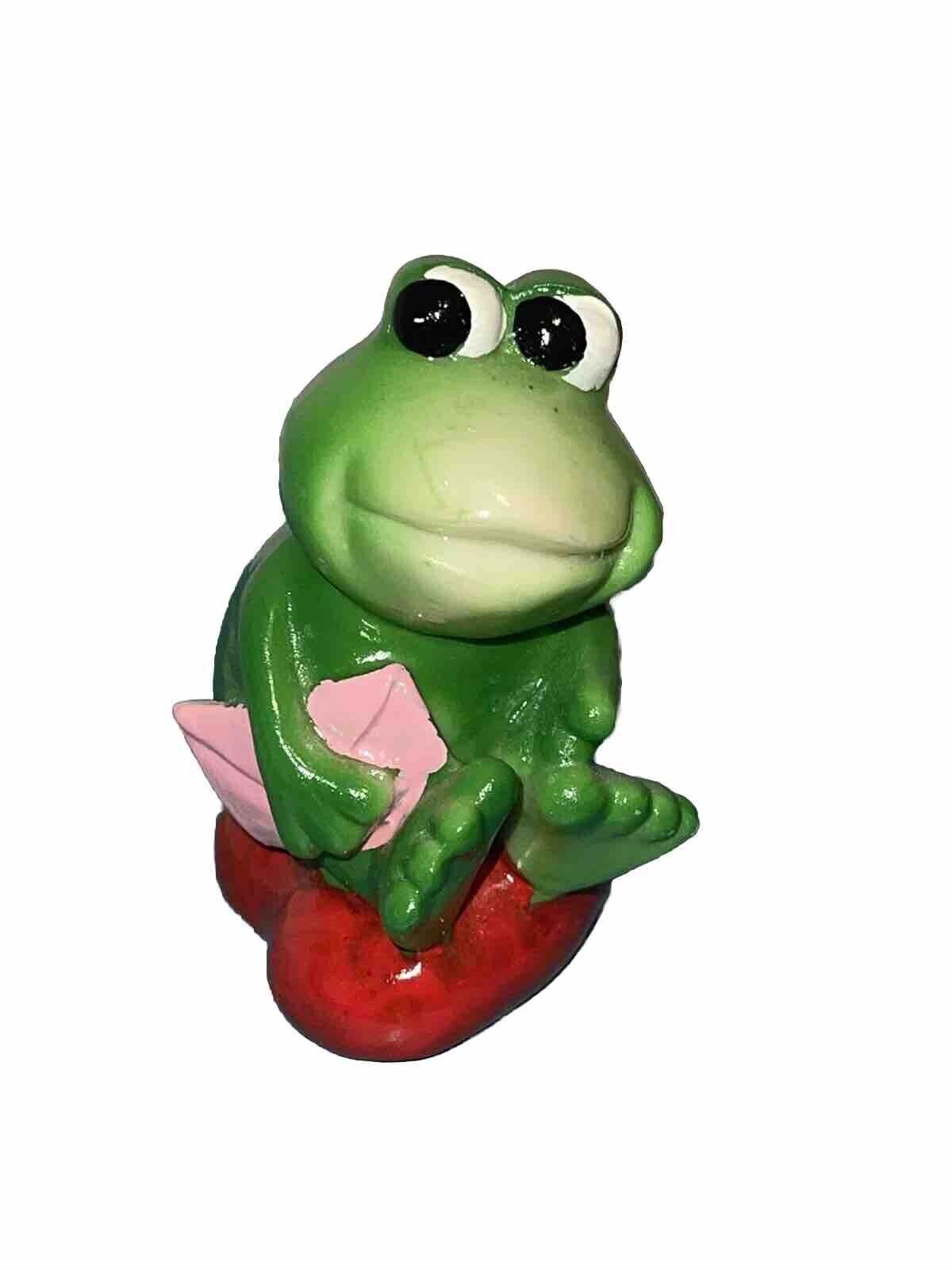 Cute Resin Frog Figurine Valentine’s Day Sitting On Heart With Envelope Fun