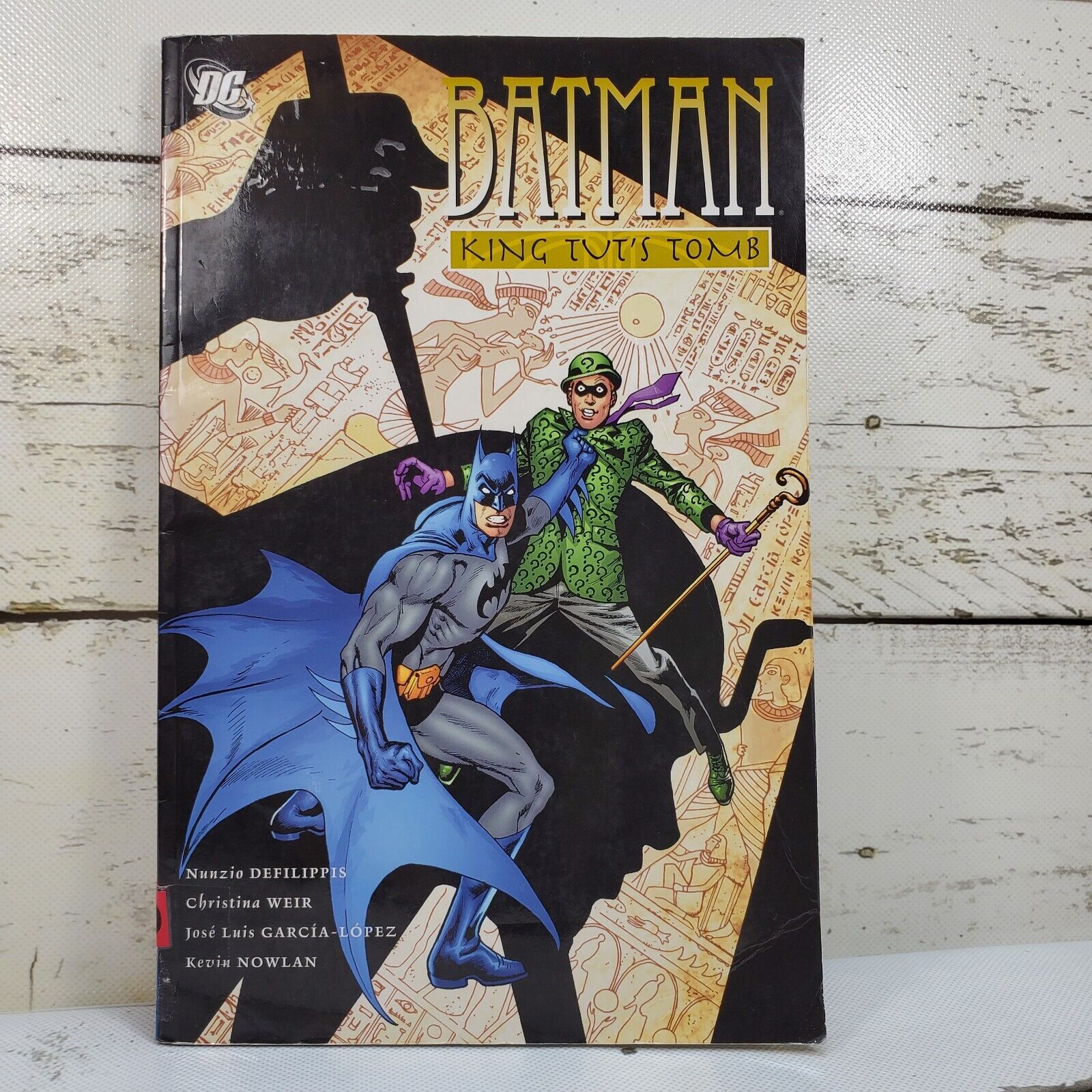 DC Comics Batman King Tuts Tomb Graphic Novel 2010 EX Library Paperback