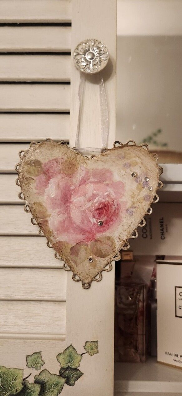 Debi Coules  Cottage Rose HEART ORNAMENT-Handpainted & SIGNED-BN & RARE