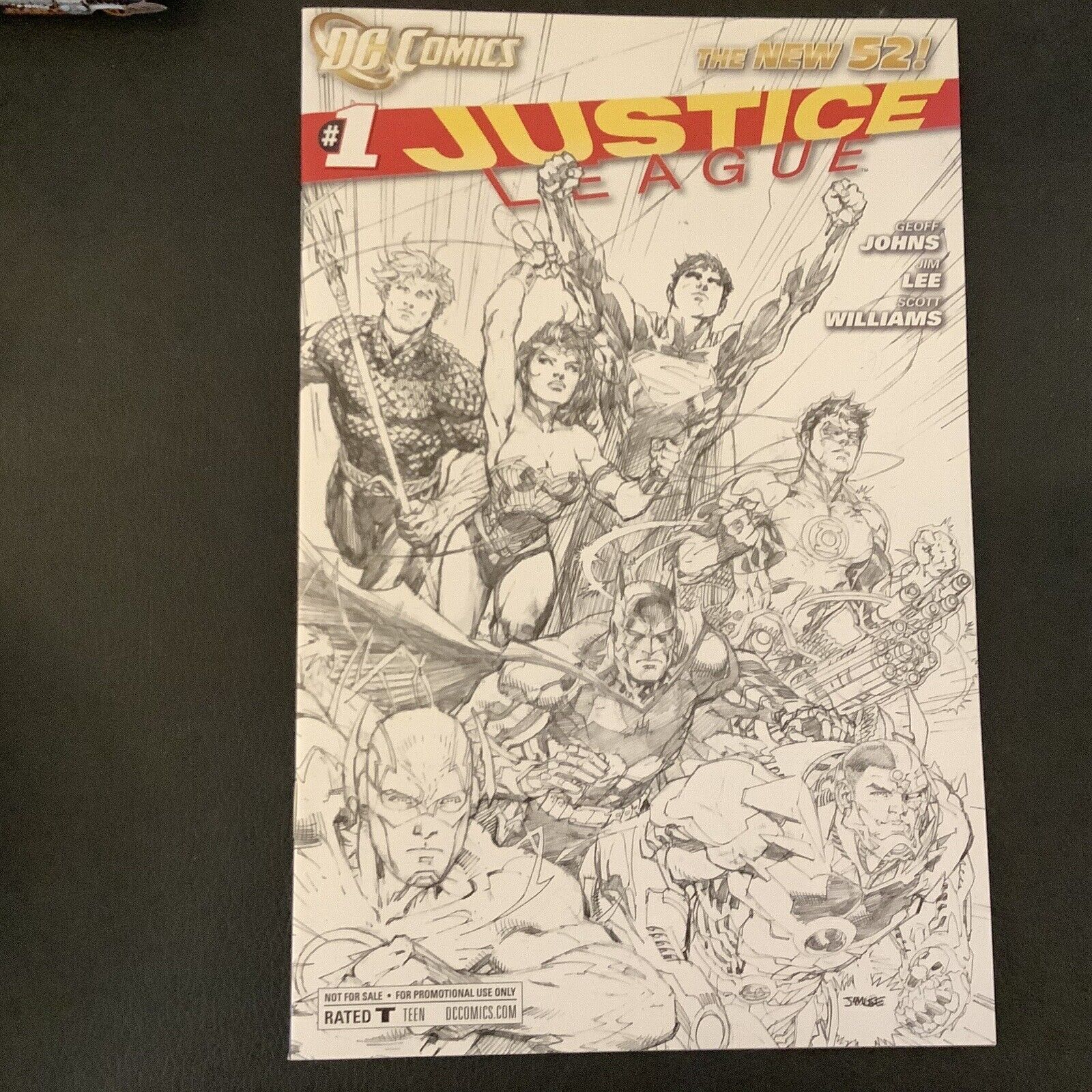 Justice League#1 Jim Lee Sketch Variant R.I. Promotional 1:200 NM 2011 Extras
