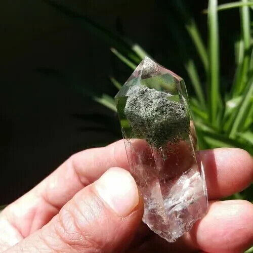 33.5g Rare Natural Green Garden Quartz Crystal Single Point healing D56