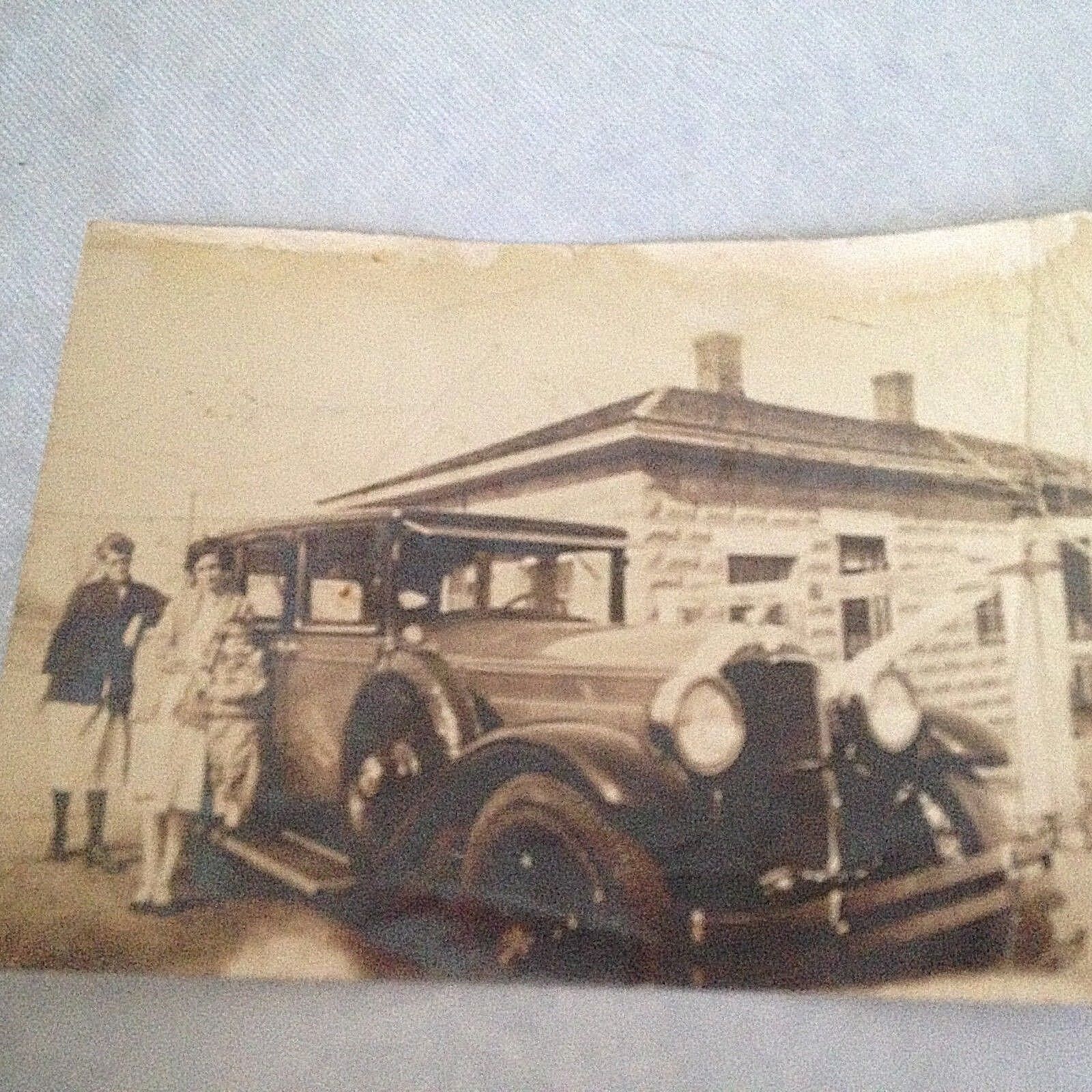 1928 Buick ORIGINAL Photo Picture with Family in Country front of House 5\