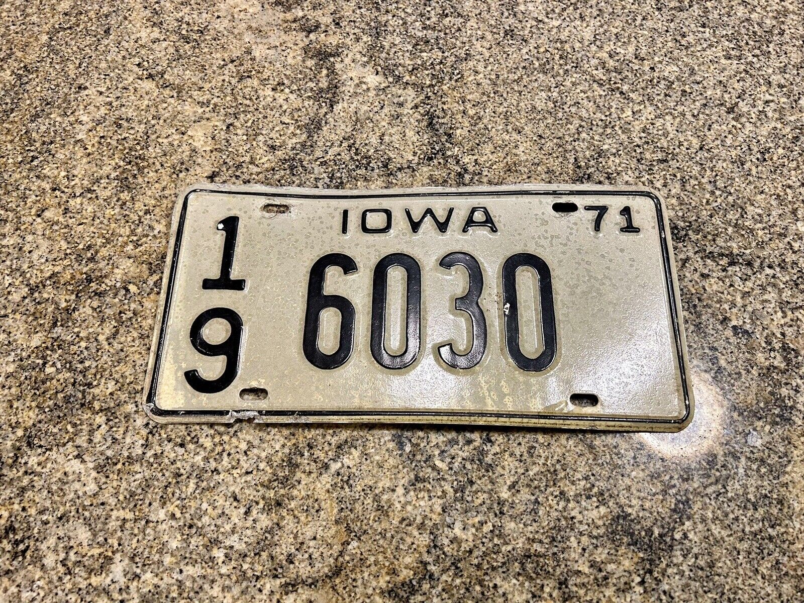 1971 Chickasaw County Iowa License Plate 