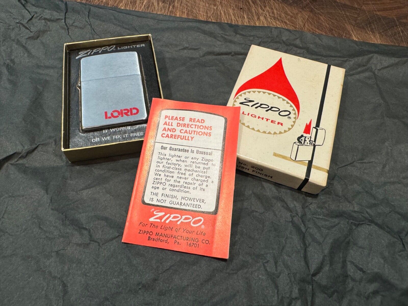 ORIGINAL VINTAGE 1970s 1974 ZIPPO LIGHTER UNFIRED IN BOX LORD Corp. Cary, NC
