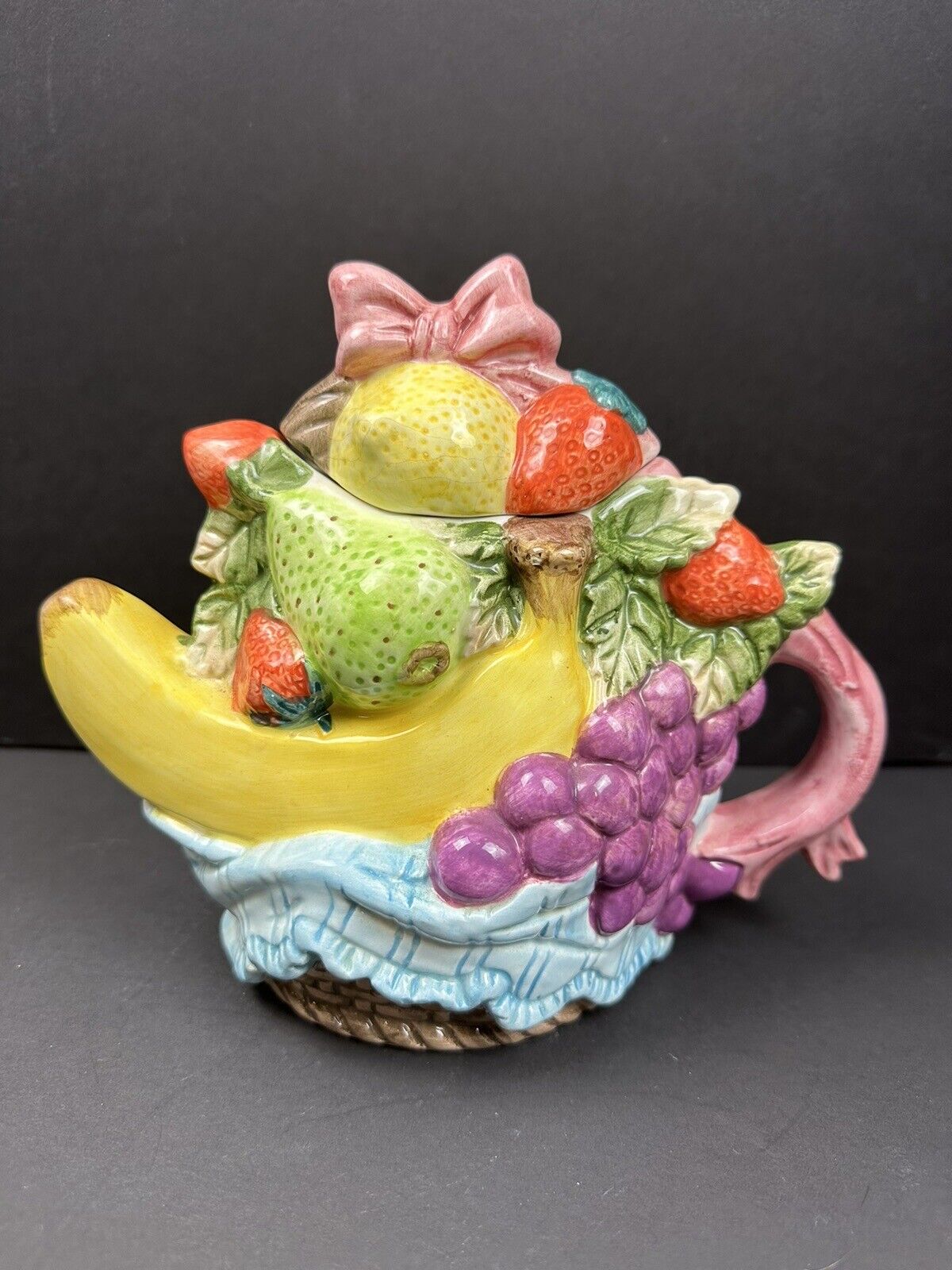 Vintage Heritage Mint Collectibles Ceramic Fruit Basket Teapot