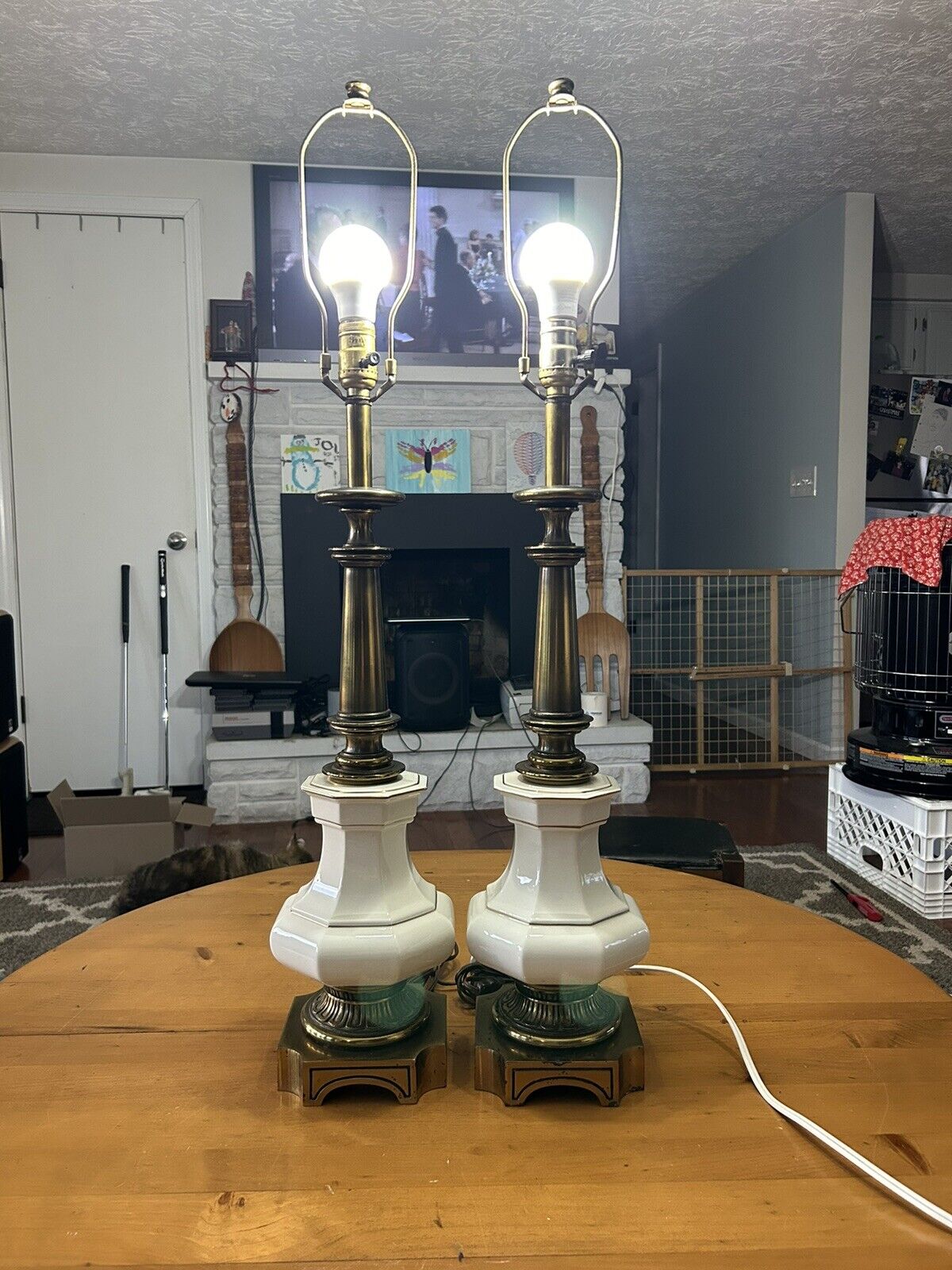 Vintage Pair of Stiffel Lamps Ceramic & Brass Hollywood Regency Table Lamps