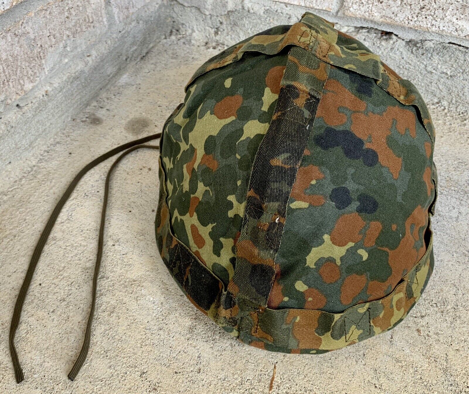 Original West German Army Surplus Flecktarn Camo Helmet Cover Snow Reversible