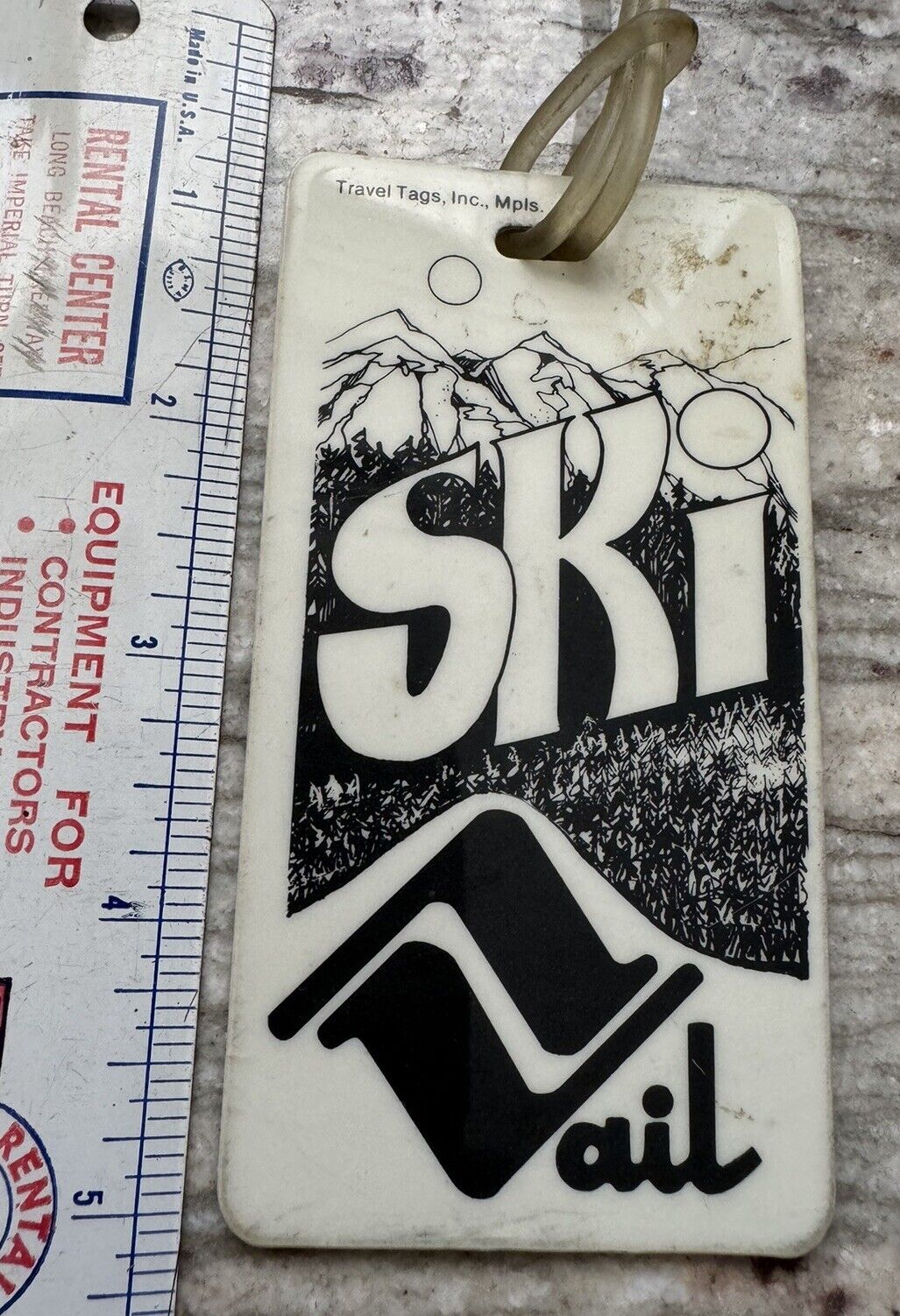 Ski VAIL vintage Colorado Ski Original Travel Tag 70’s 80’s (tiny Crack On Back)