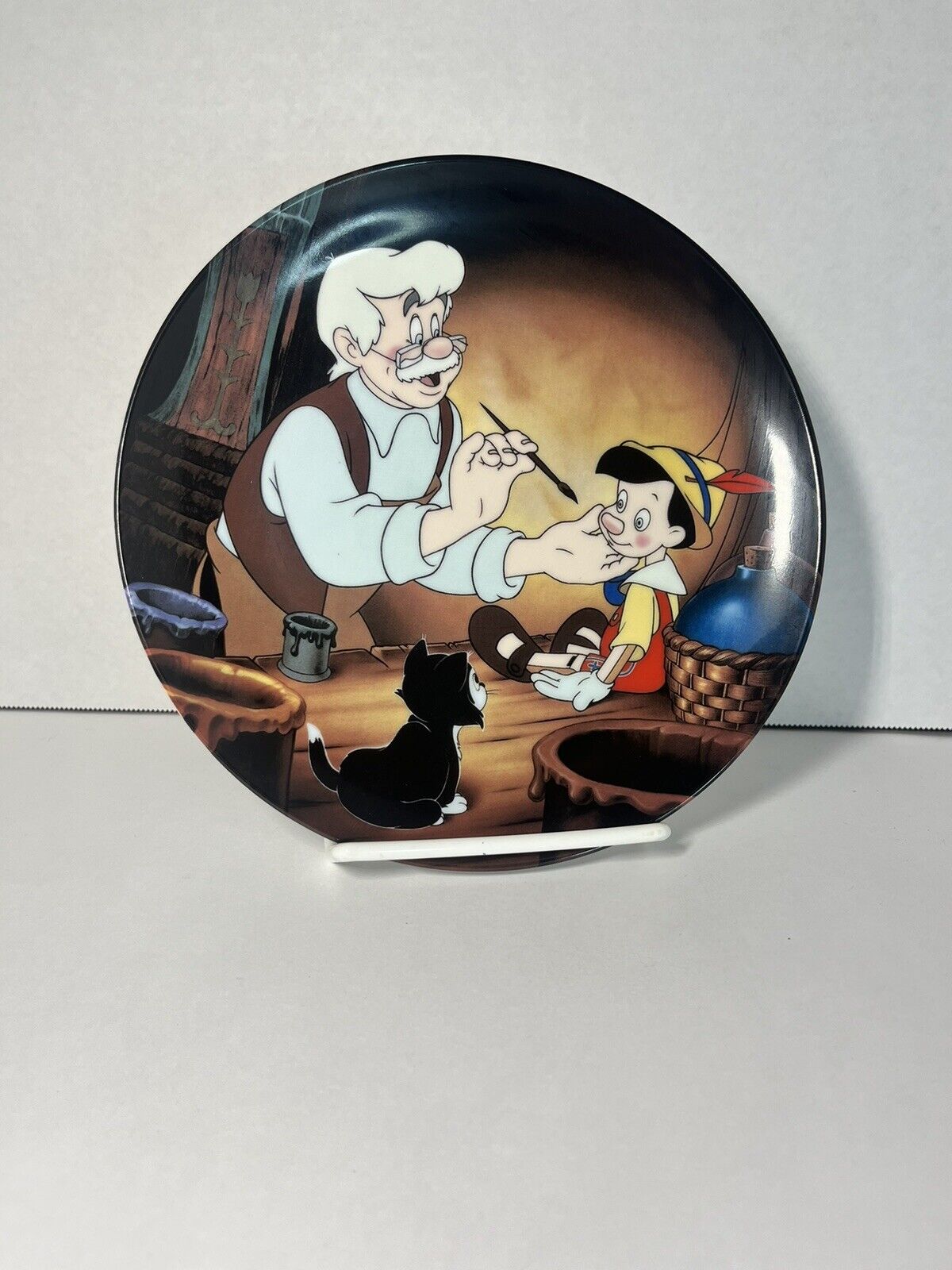RARE Disney Gepetto Creates Pinnochio Collectible Plate Knowles (1989)