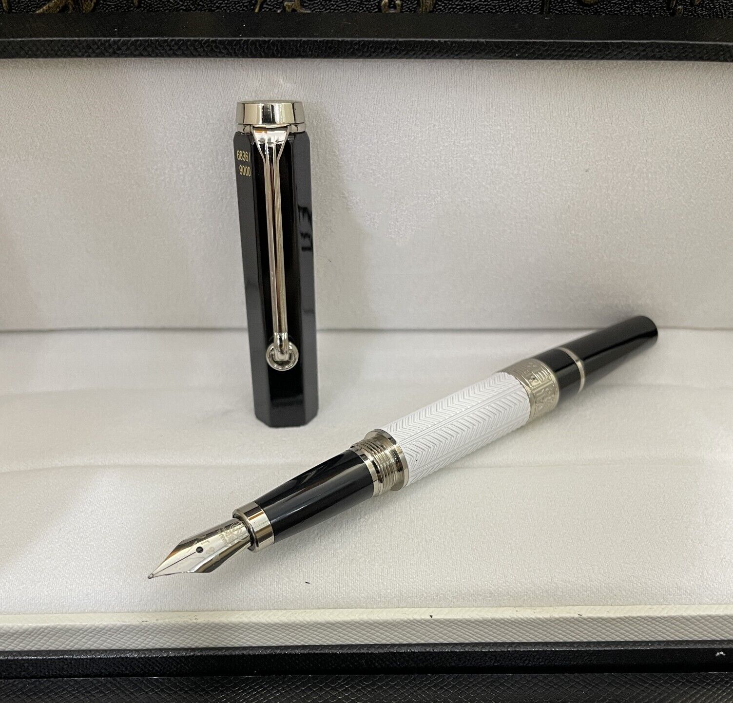Luxury New Great Writers Series White+Silver Color 0.7mm Fountain Pen