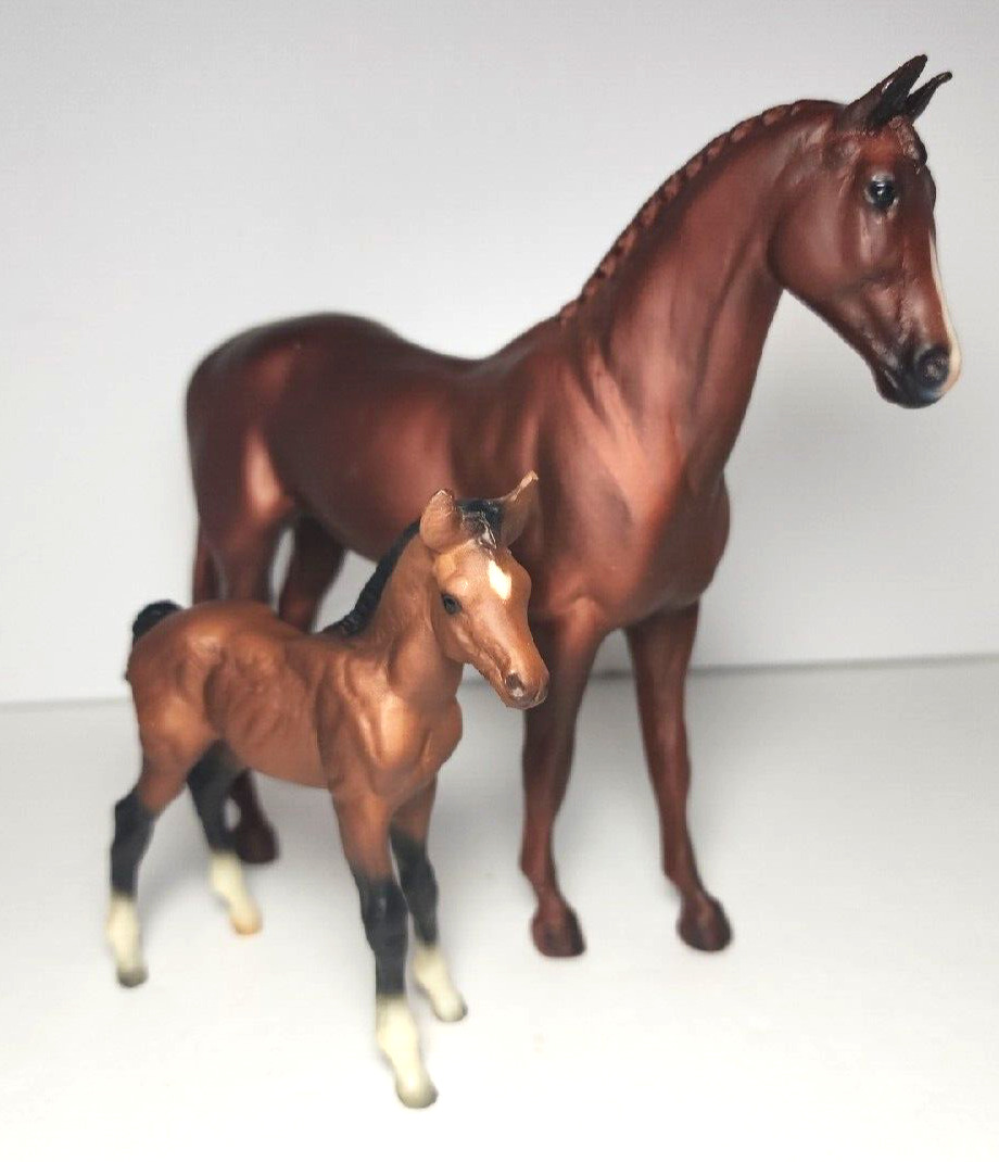 Stunning Breyer 644 Chestnut Thoroughbred Trakehner Classic & Mustang Foal Horse