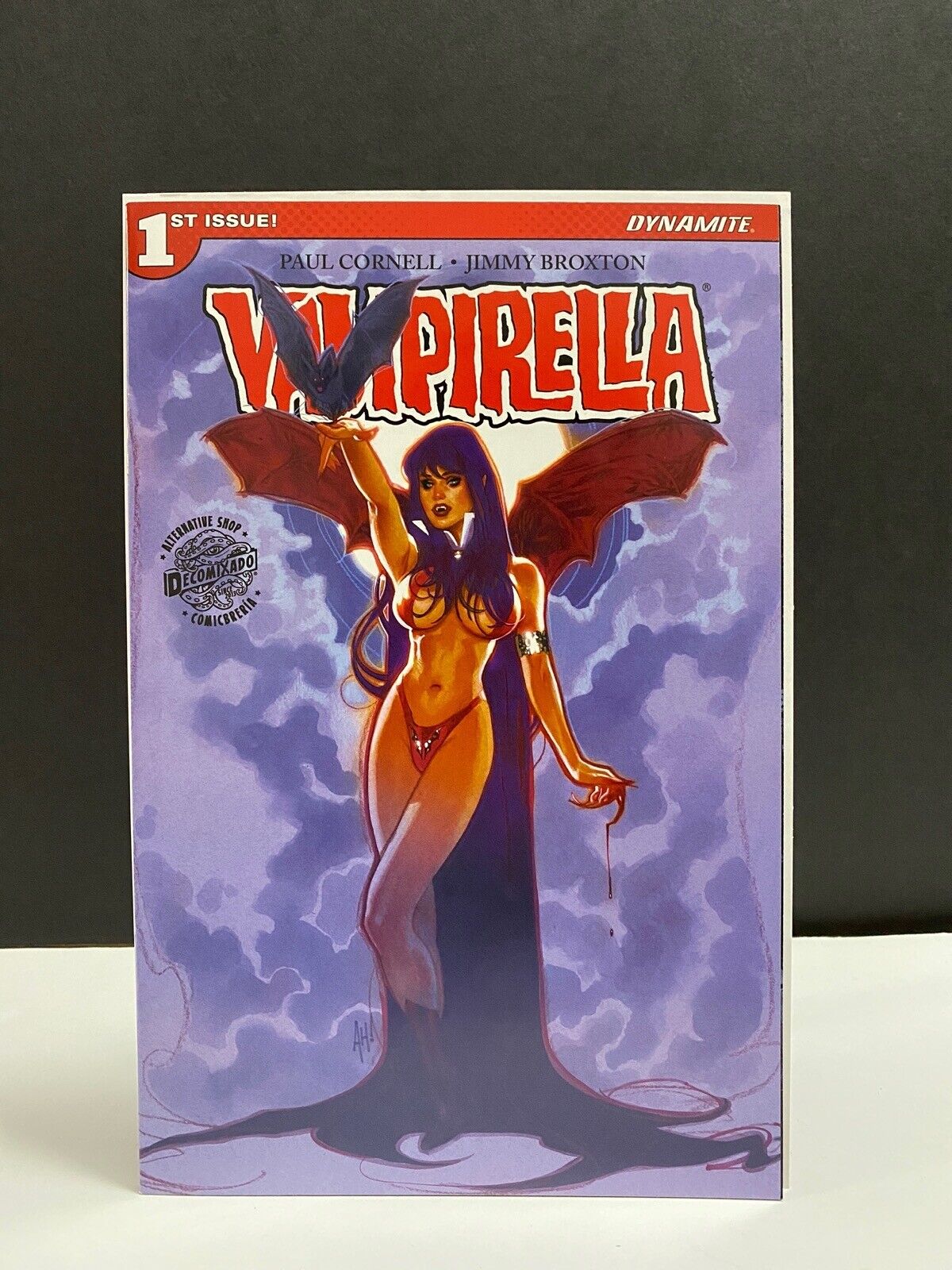 Vampirella #1 La Mole Variant Adam Hughes Very Scarce NM+ High Grade Low Print