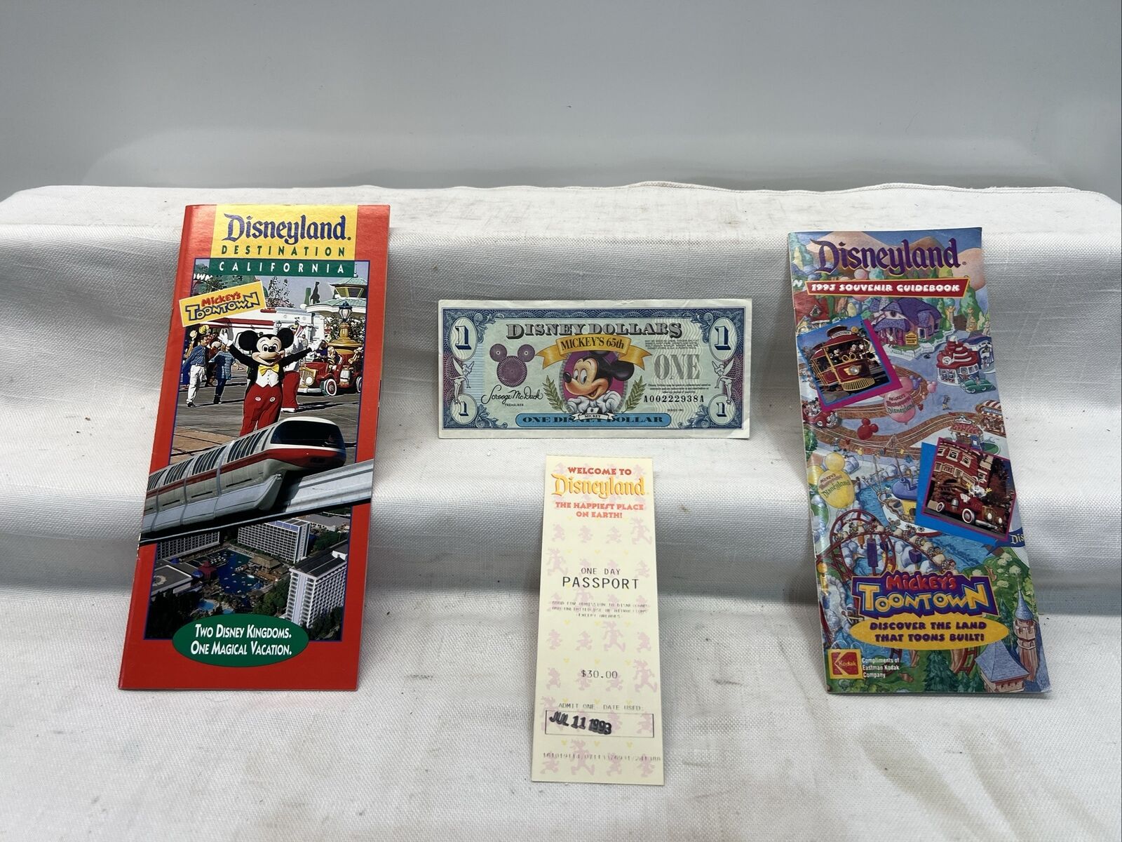 Vintage Lot of TODAY AT DISNEYLAND 1993 & TOONTOWN DISNEY DOLLAR WITH TICKET