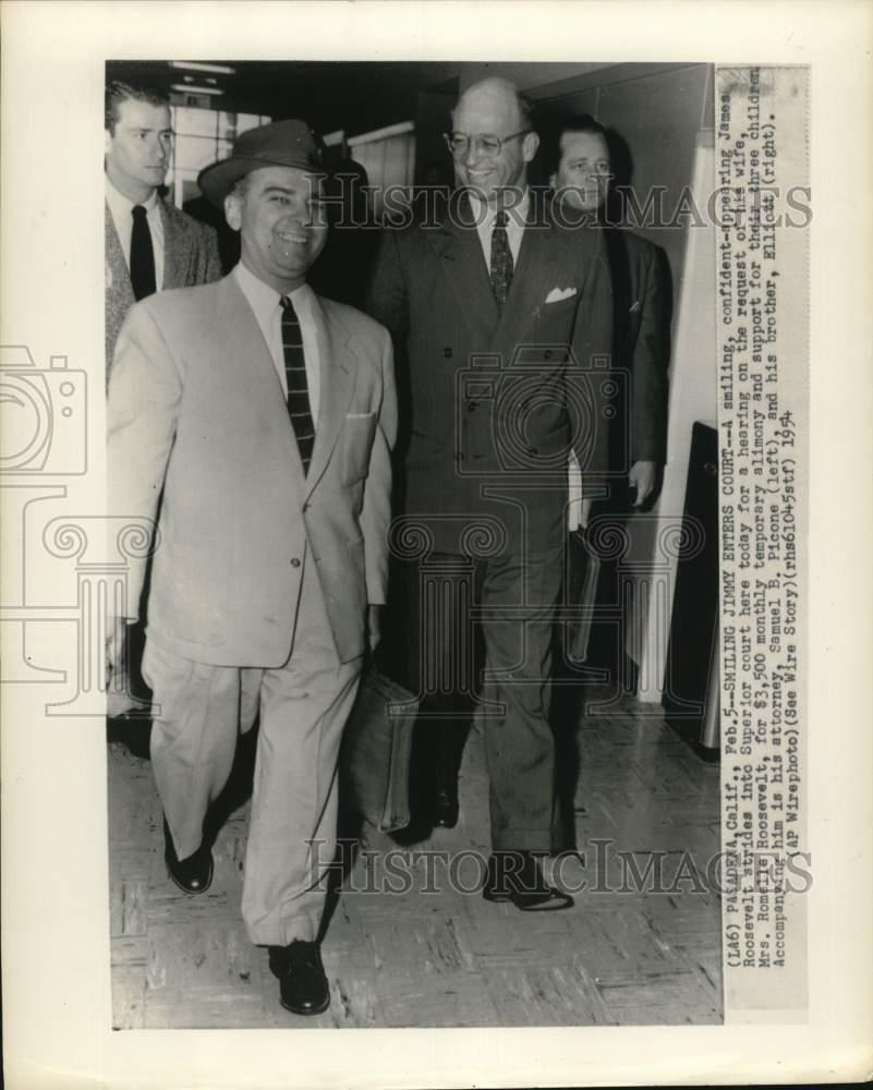 1954 Press Photo James Roosevelt strides into Superior court in Pasadena, Ca.
