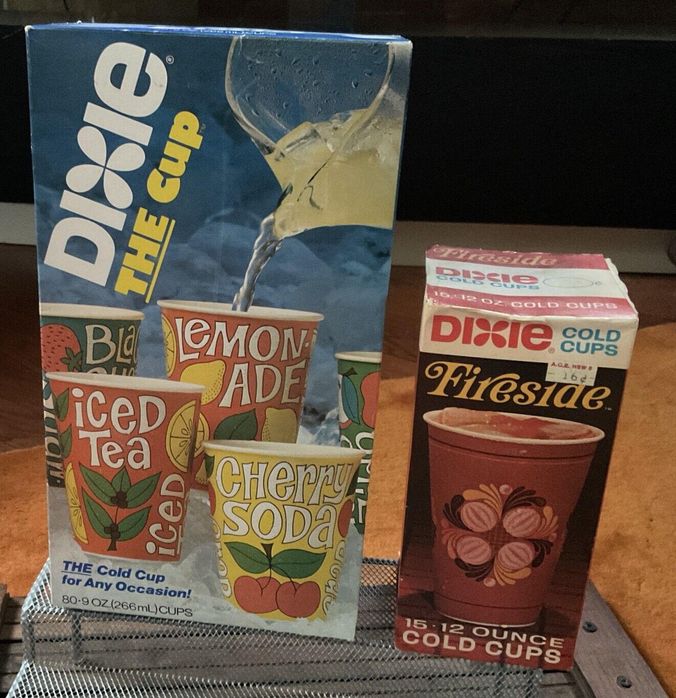 Vintage DIXIE Fireside CUP Cold Cups In Box & 80ct Lemonade Iced Tea Fruit 70’s