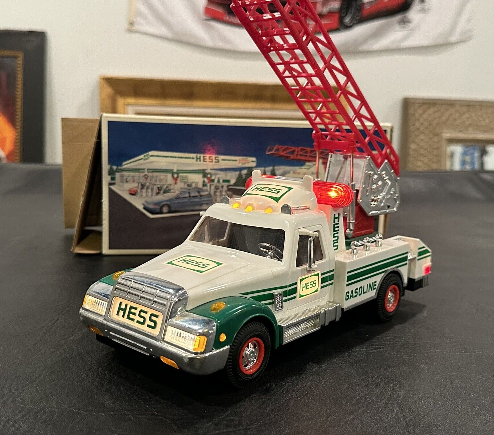 1994 Hess Rescue Truck With Lights, Siren and Ladder w/ Box (TESTED AND WORKS)