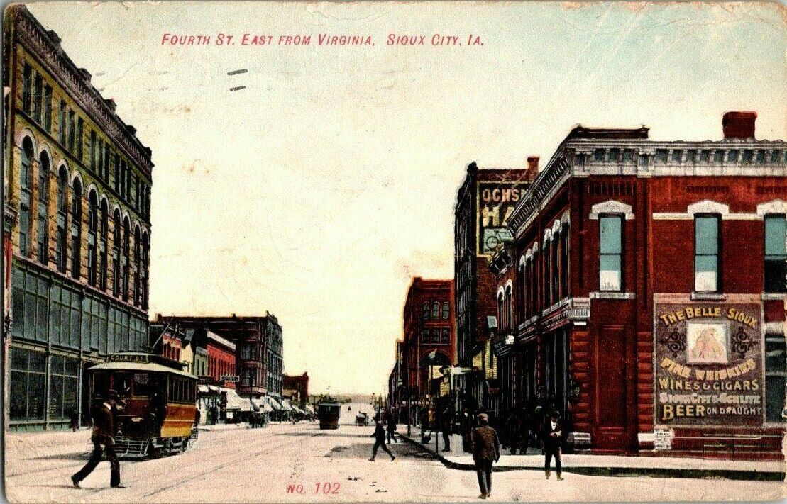 EARLY 1900\'S. STREET VIEW. 4TH ST. FROM VIRGINIA. SIOUX CITY, IOWA POSTCARD u12
