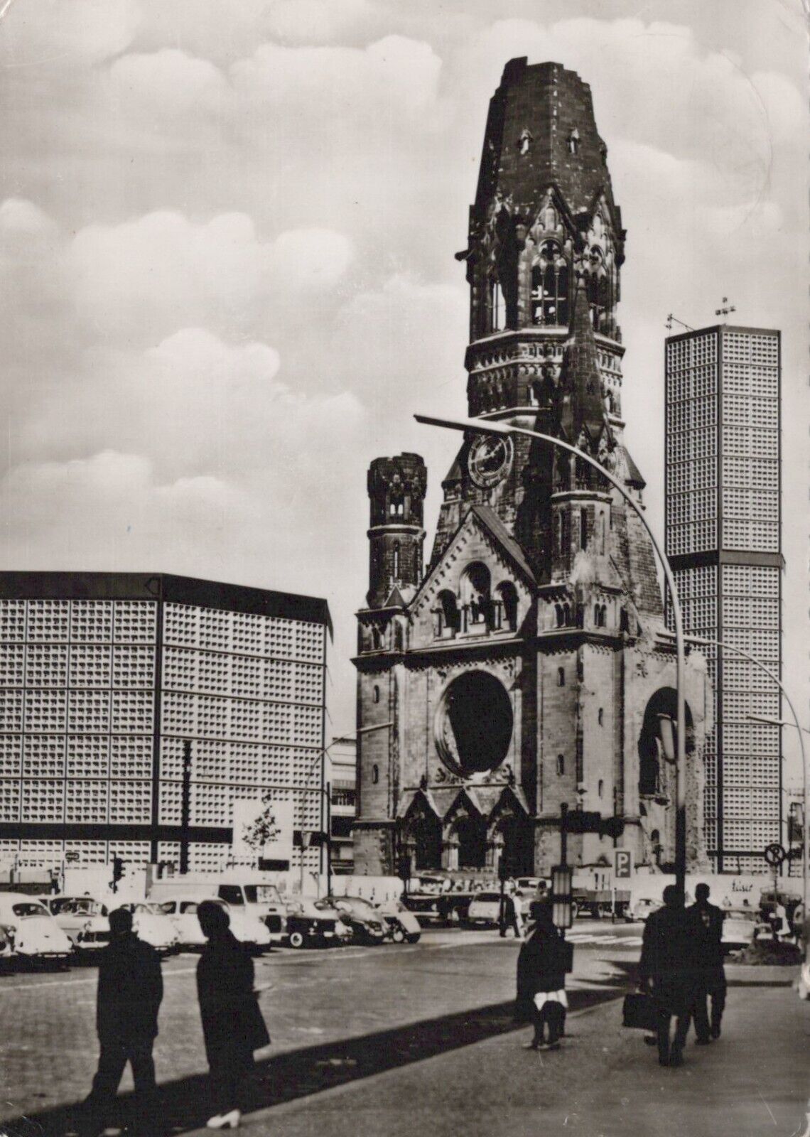 RPPC - Kaiser Wilhelm Memorial Church Berlin Germany 4x6 Postcard