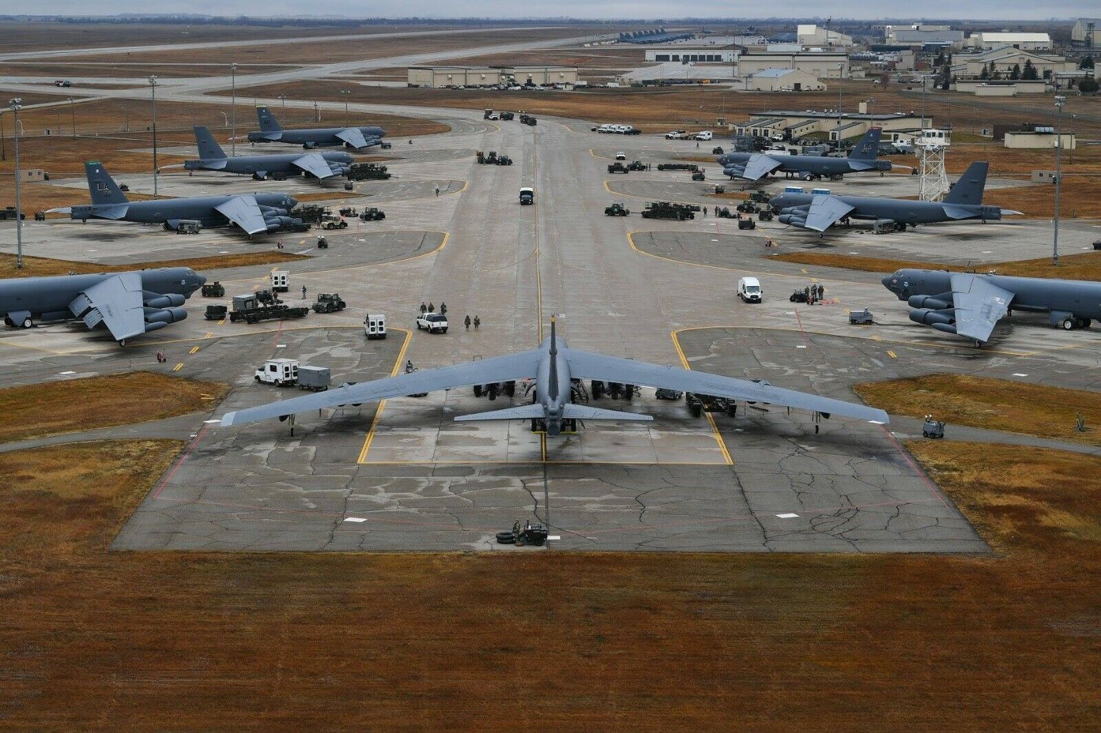 B52H Stratofortresses Minot Air Force Base ND 4x6 Re-Print 1059*
