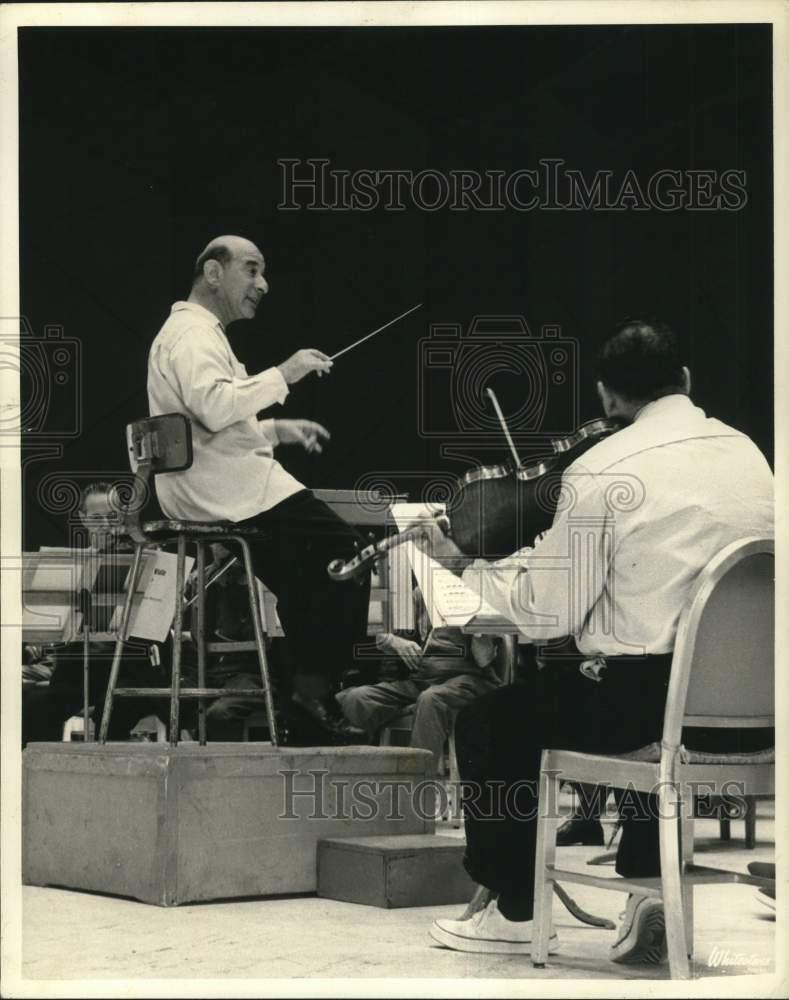 Press Photo William Steinberg Conducts Pittsburgh Symphony Orchestra - tup26868