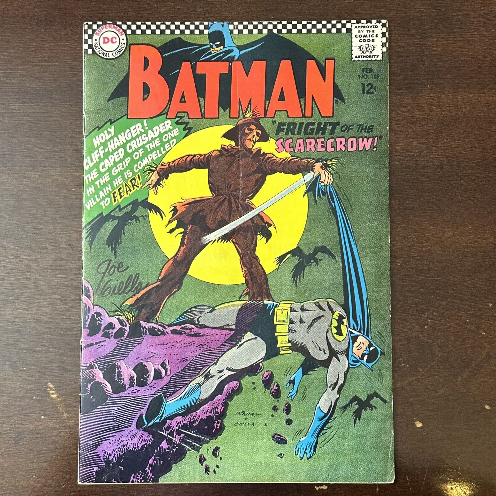 Batman #189 (1967) - 1st Silver Age Scarecrow Signed by Joe Giella
