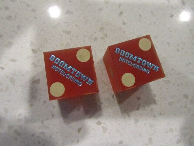 Boomtown Hotel Casino Pair of Red & Blue DICE + FREE Las Vegas Poker Chip