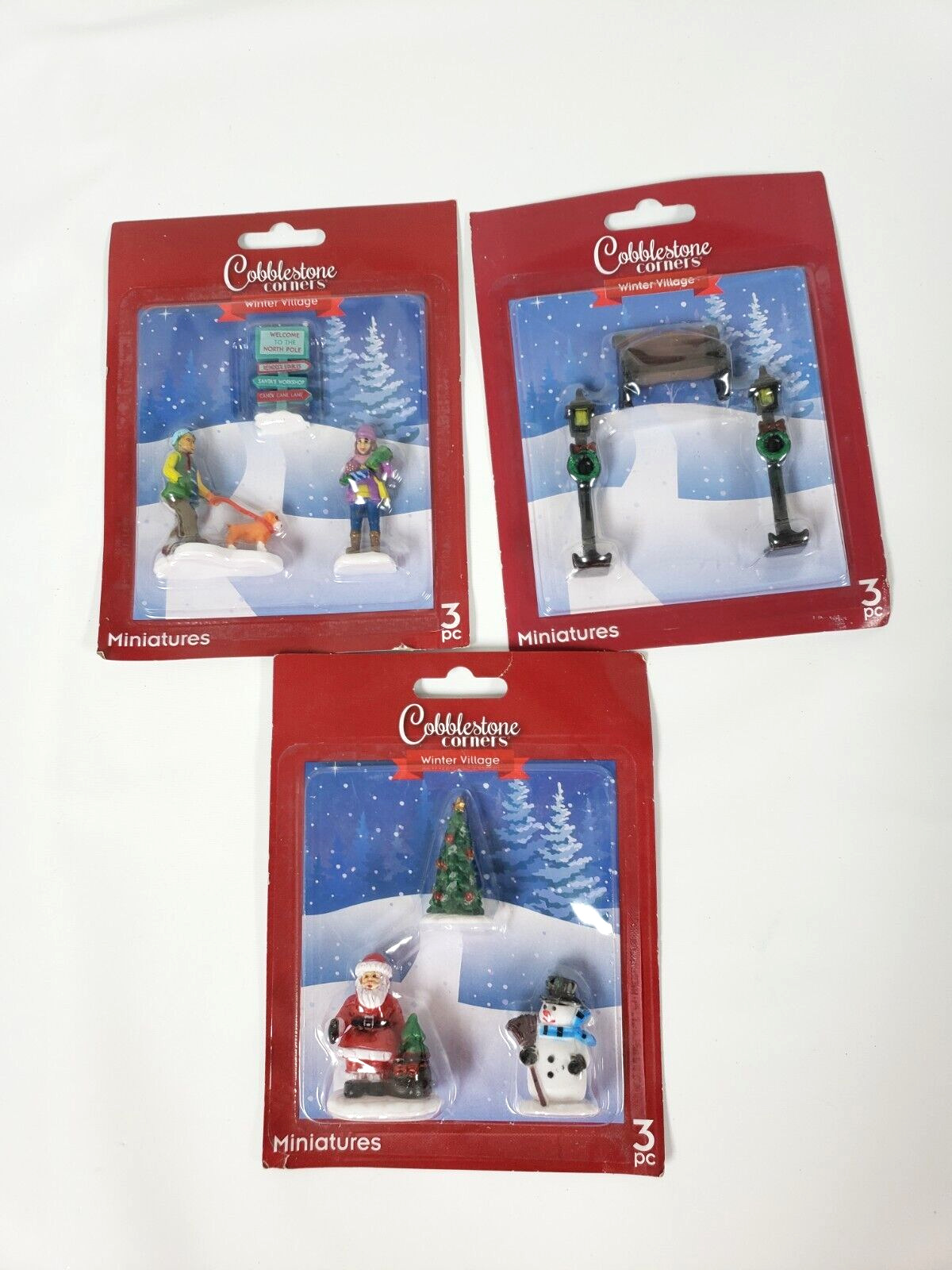 3 COBBLESTONE CORNERS  Minis Set - Christmas Family - Village Accessory Winter
