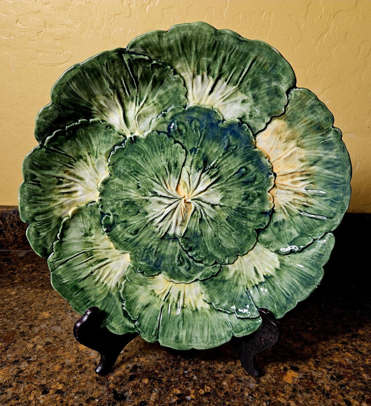Vtg ABC Bassano Pottery Green Majolica Cabbage  dish/plate 