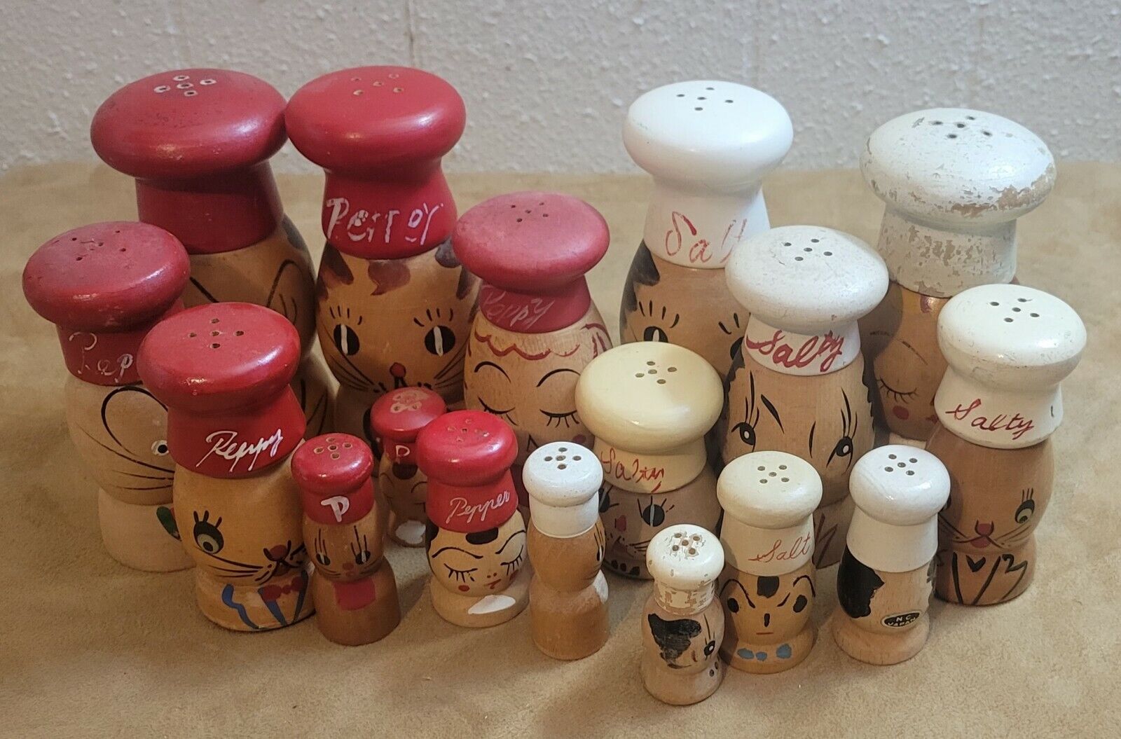 VINTAGE Wooden Salty And Peppey Shakers/grinders, Made In JAPAN, Red And White