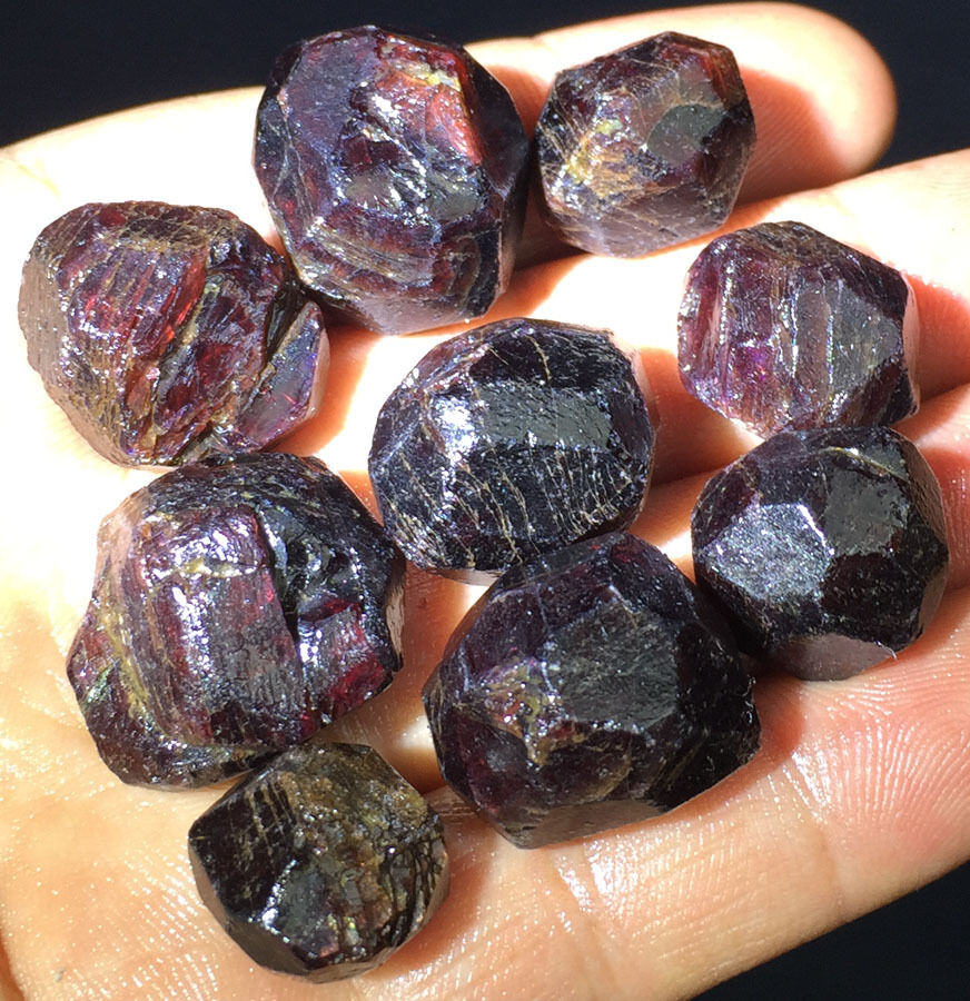 100g 9PCS New Find Raw Natural Rare Garnet Crystal Specimens ic2246