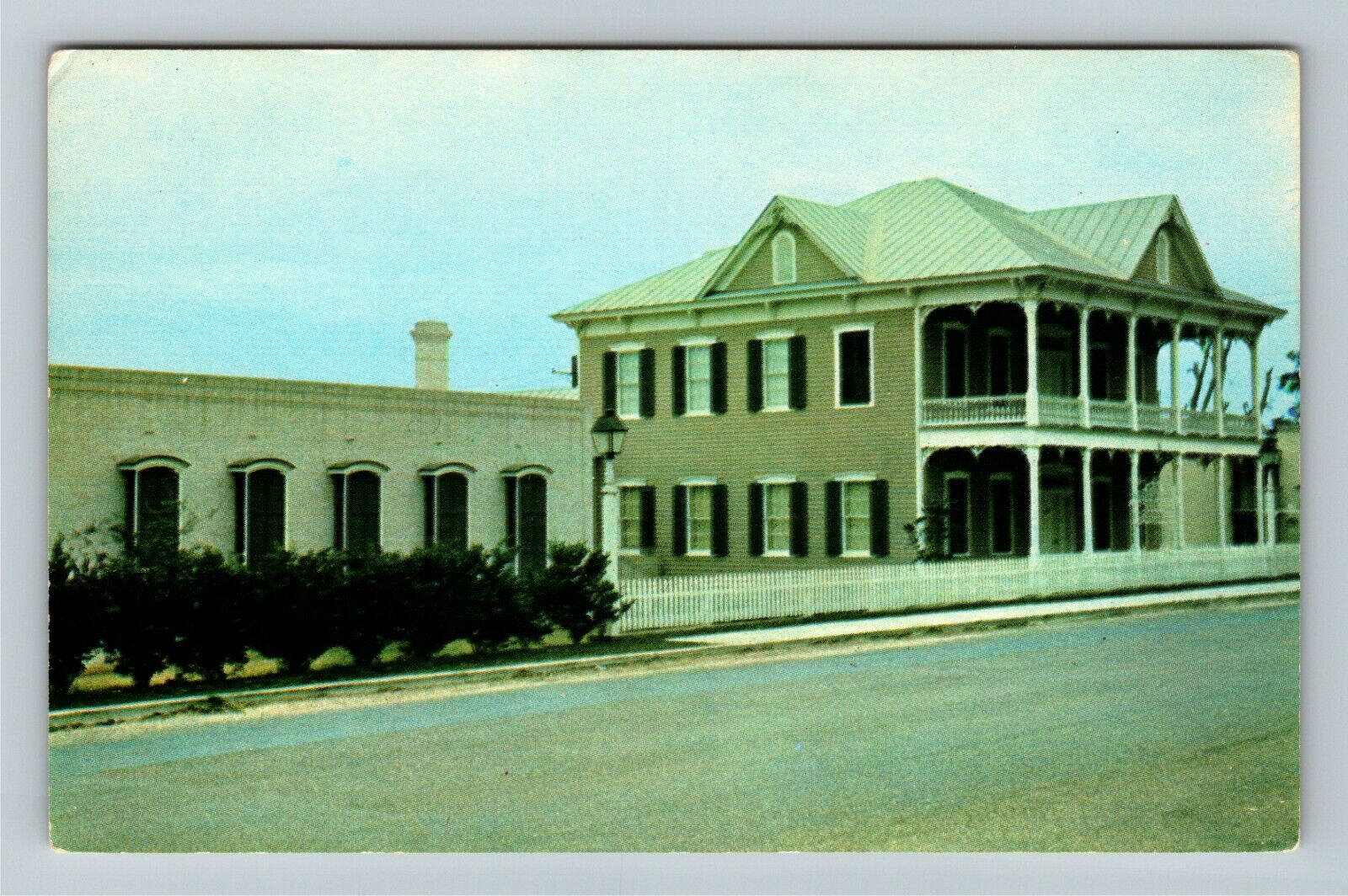 Woodville TX-Texas, Allan Shivers Memorial Library, Vintage Postcard
