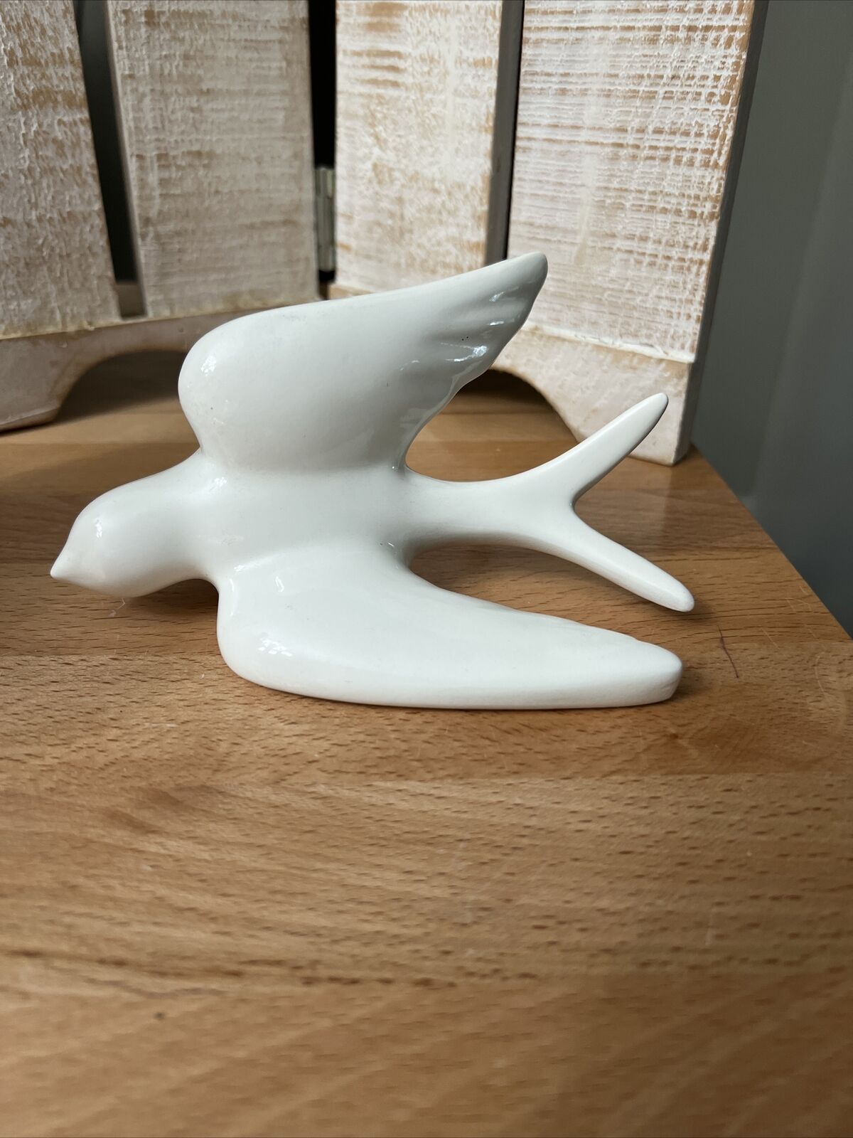 Flying White Ceramic Dove Swallow Bird Wall Hanging Decor Figure