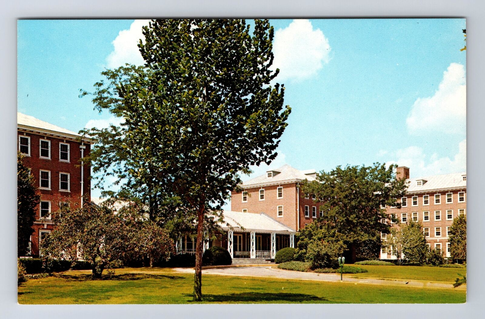 Urbana IL-Illinois, Lincoln Residence Hall, University, Vintage Postcard