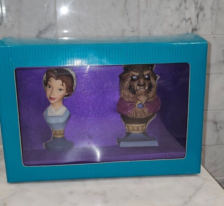 2001 WDCC The Disney Portrait Series Belle & The Beast Beauty and The Beast NEW