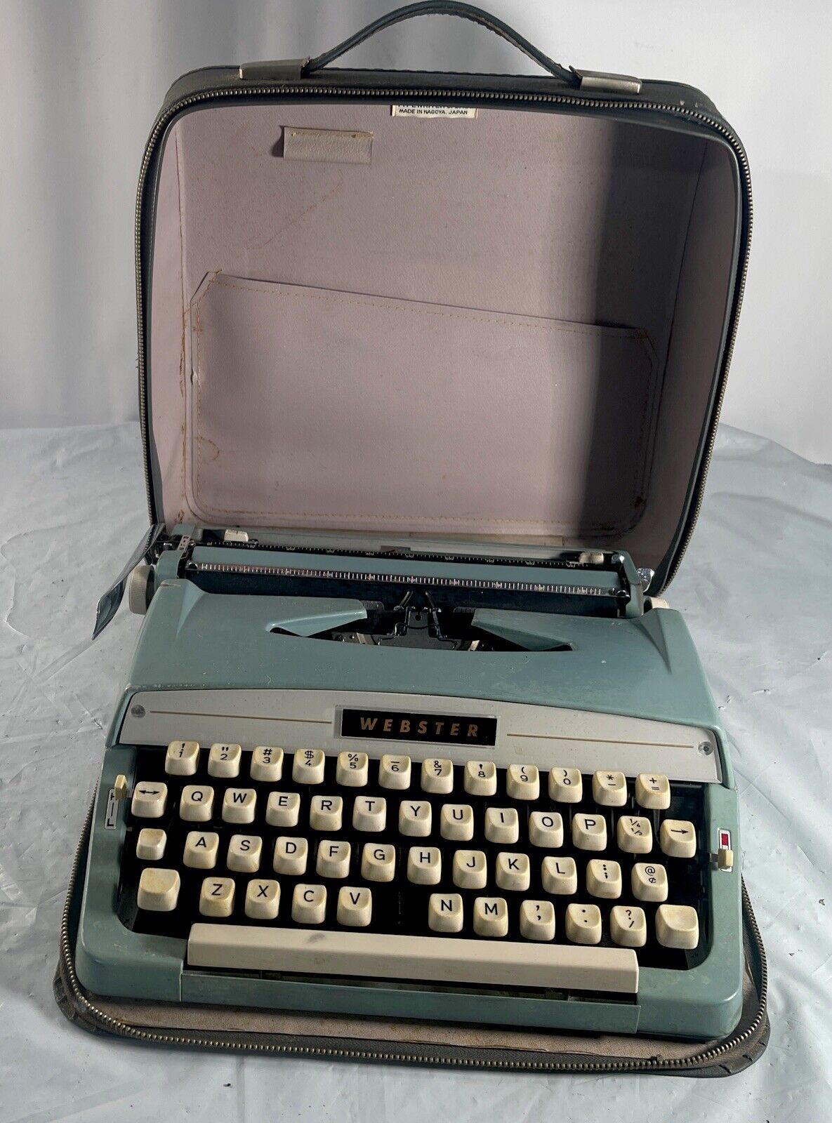 Vintage 1960\'s Webster Brother Metal Typewriter -  Blue - w/Case  Works