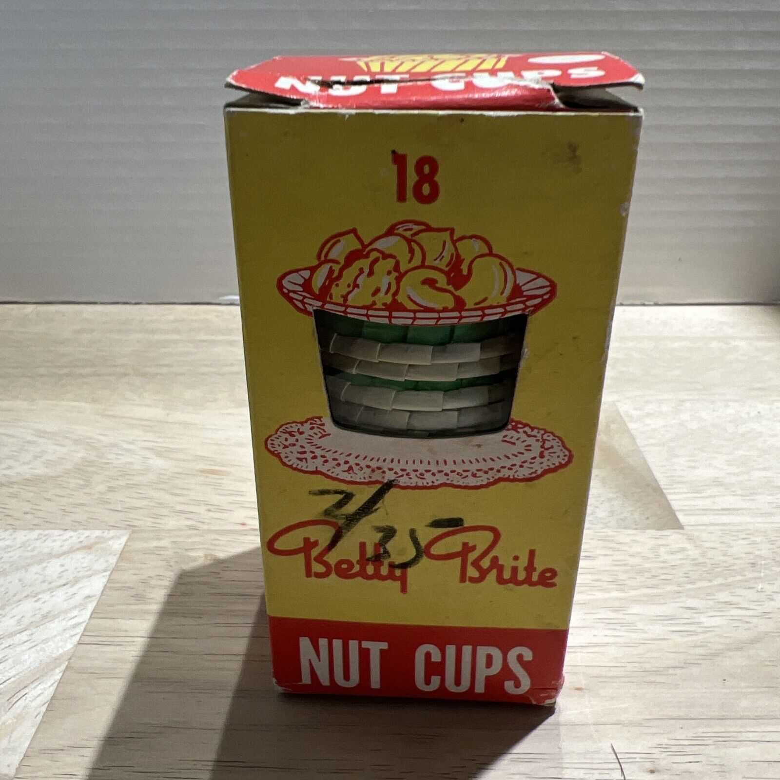 Vintage BETTY BRITE Nut Cups. 18 Cups
