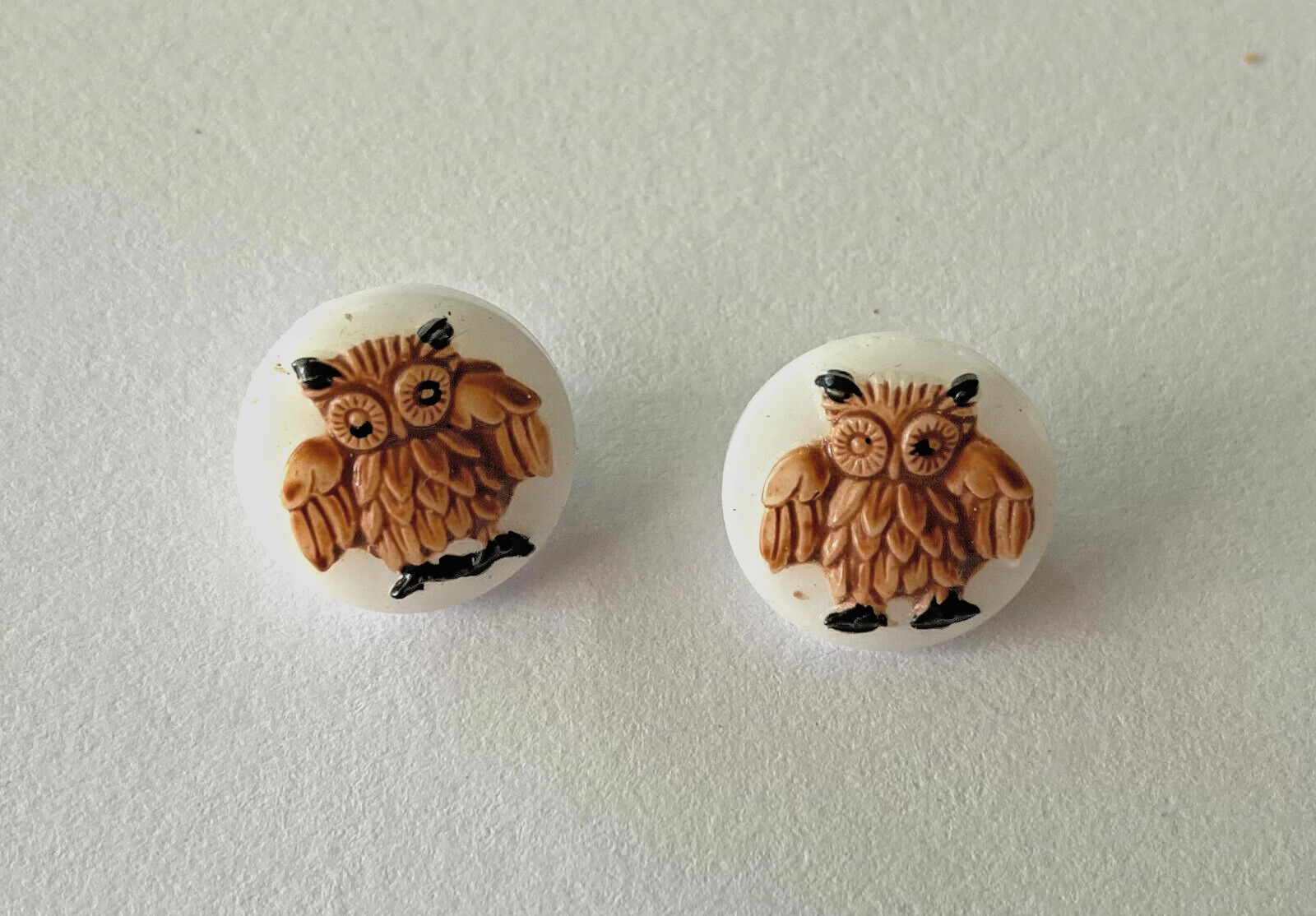 Pair Vintage White Glass Picture Buttons With Owls