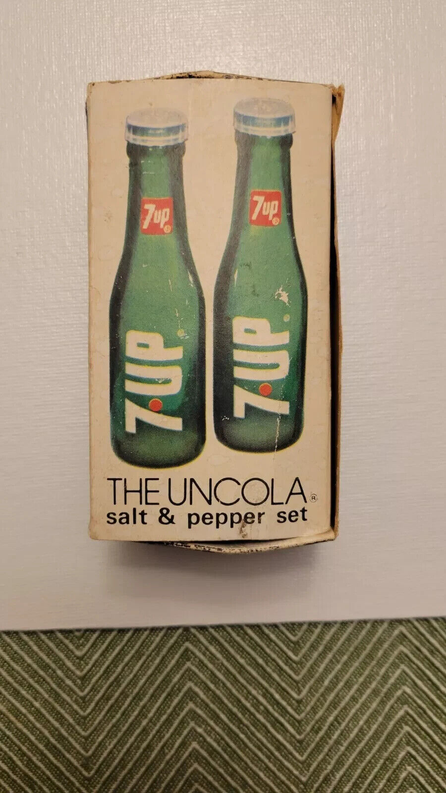 1975 Vintage 7up The Uncola Salt And Pepper Shaker Set