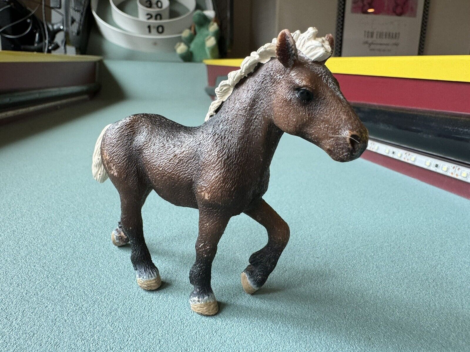 Schleich BLACK FOREST FOAL YEARLING Baby Horse Animal 2009 Retired 13665 Figure